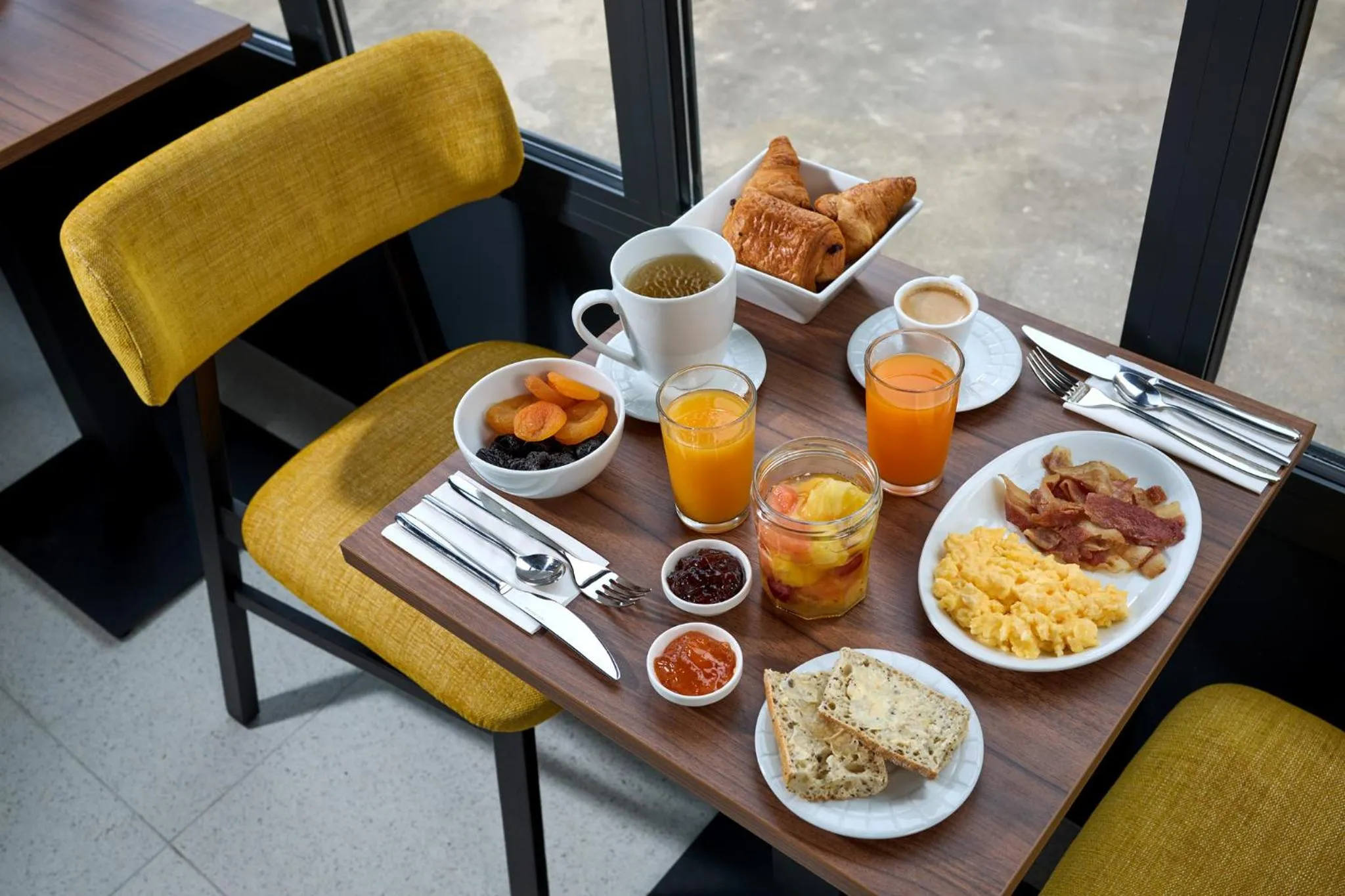 Breakfast in Timhotel Paris du Gare du Nord
