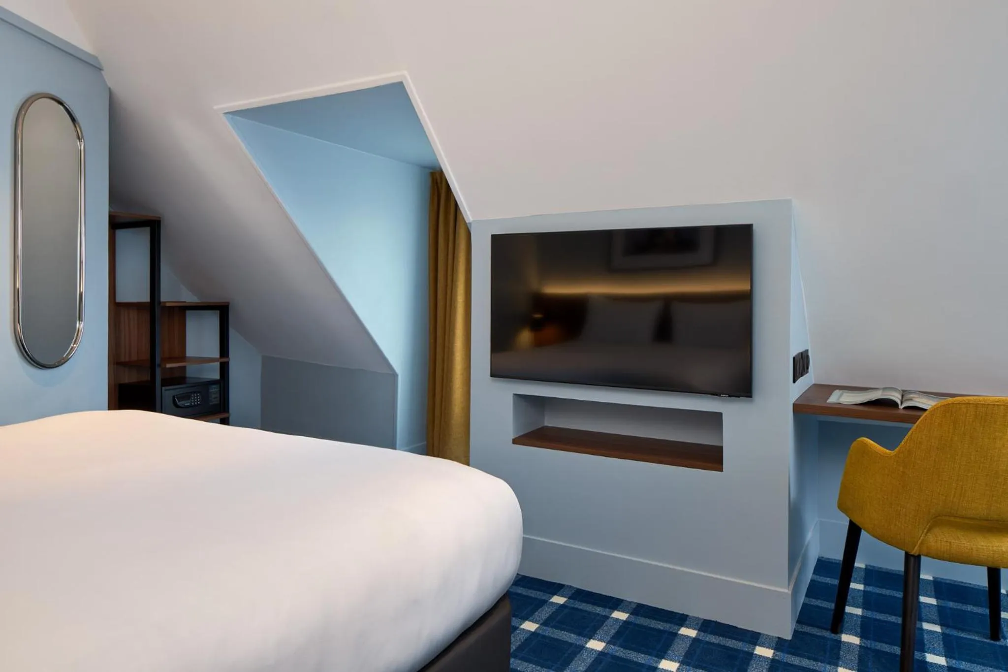 Bedroom, Bed in Timhotel Paris du Gare du Nord