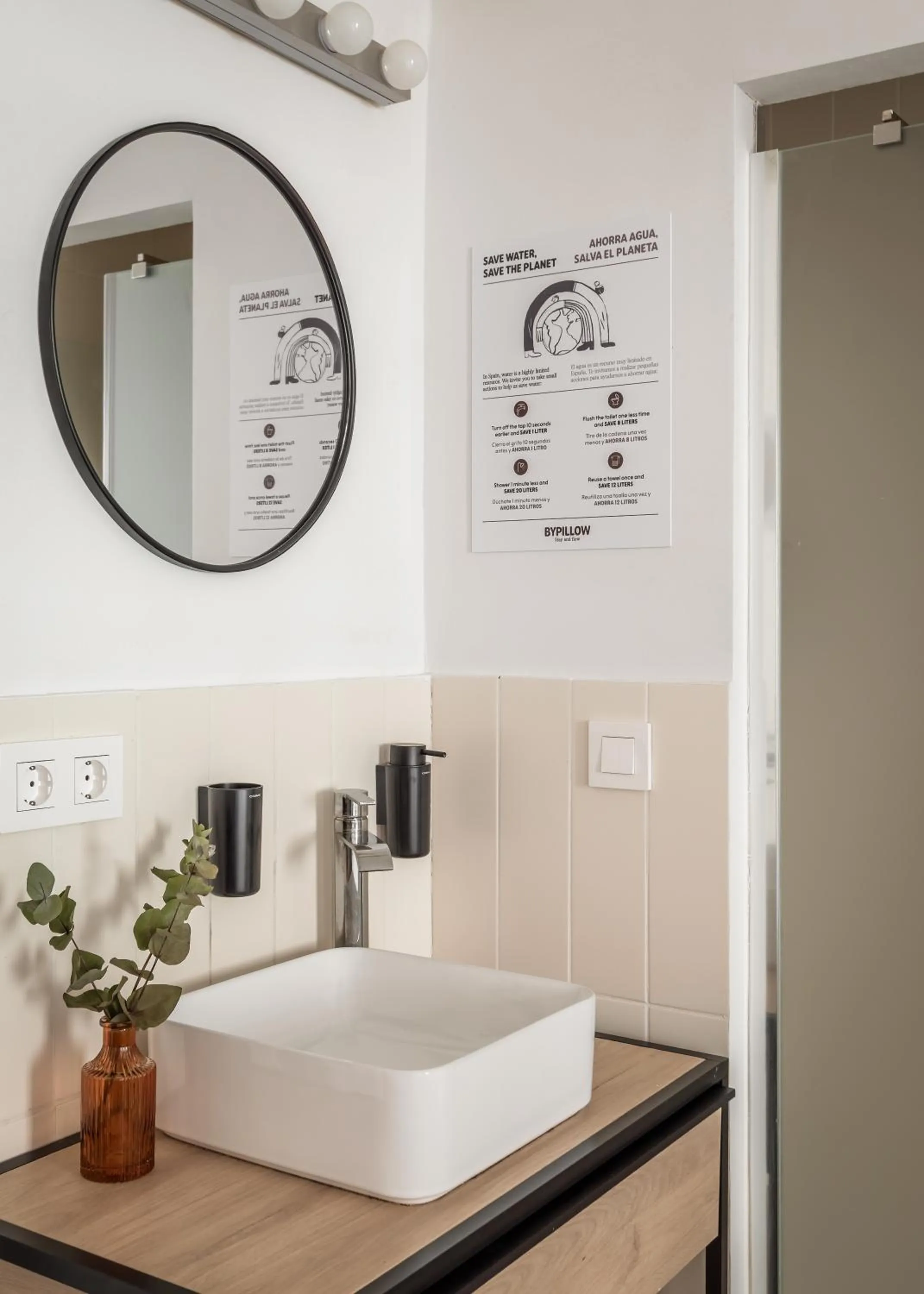 Shower in BYPILLOW Erba