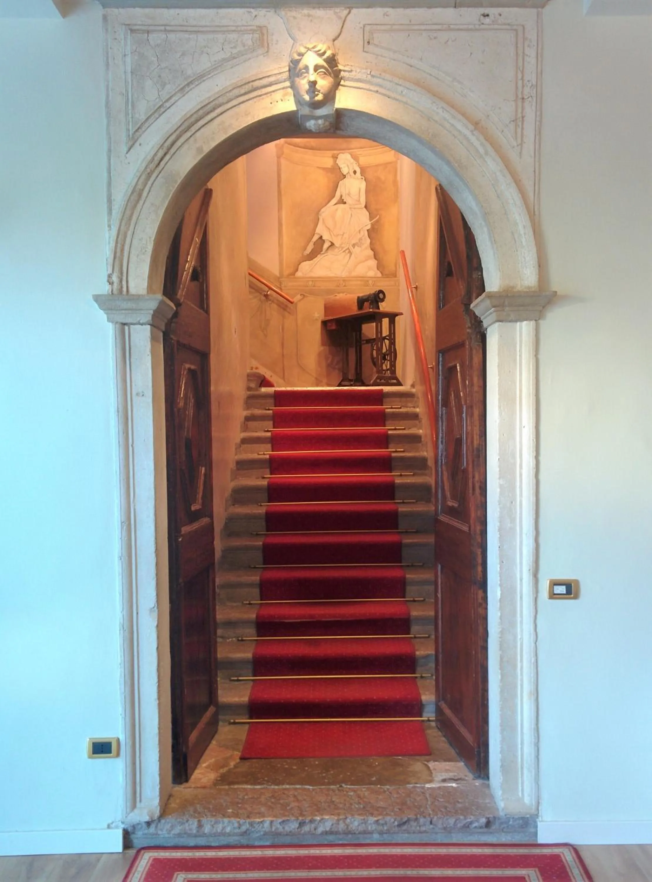 Decorative detail in Country Hotel Al Gallo