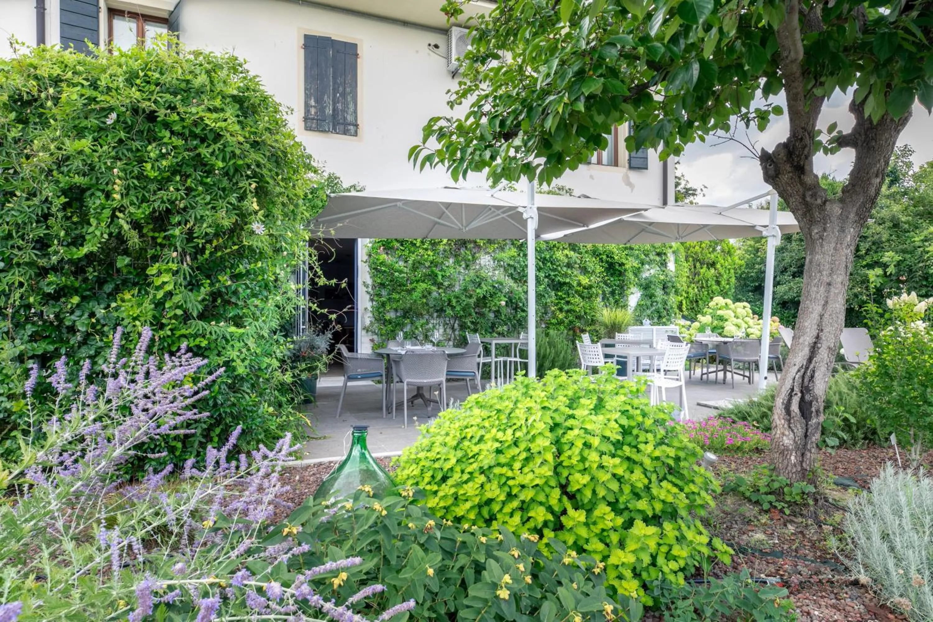 Property building in Country Hotel Al Gallo