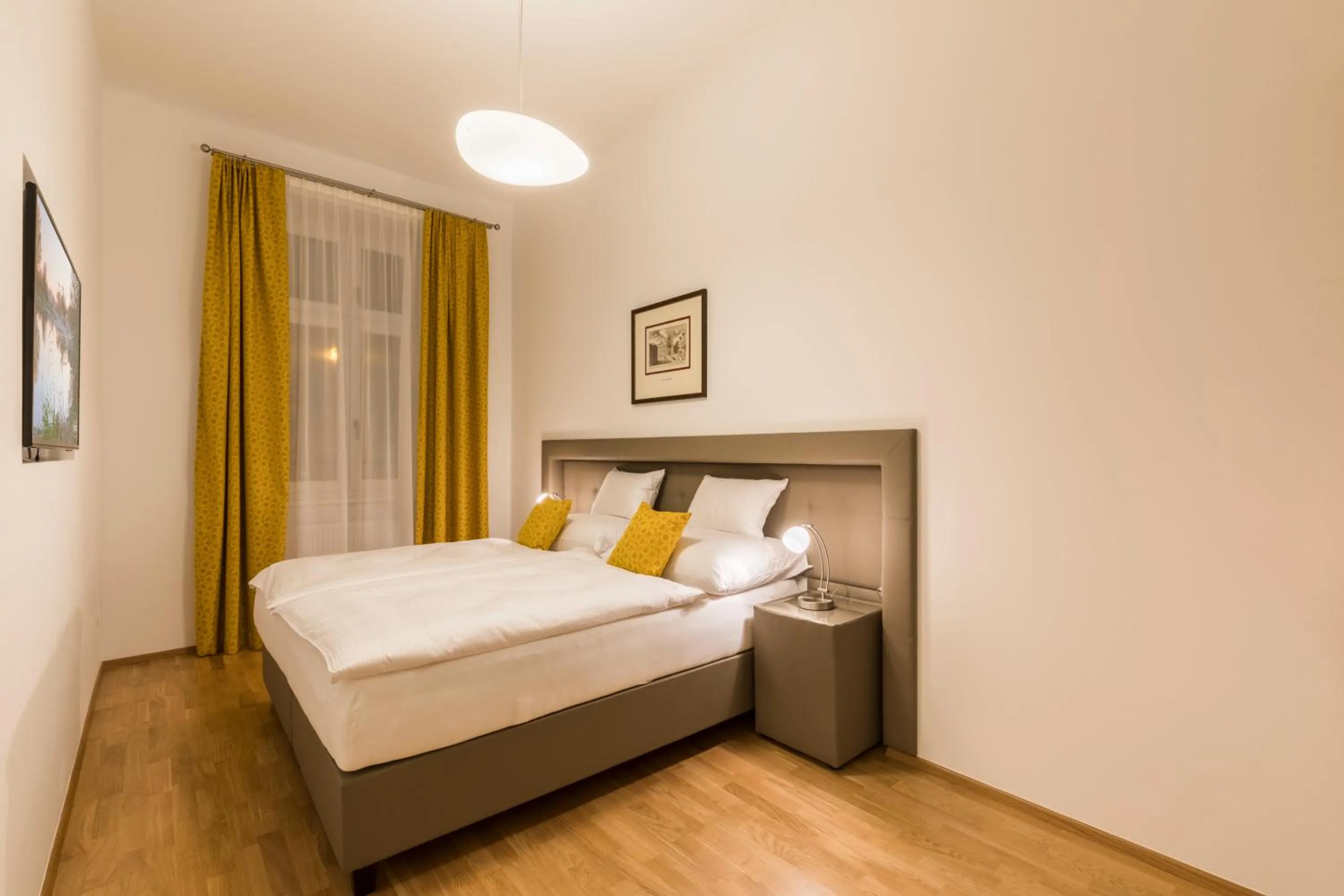 Bedroom, Bed in Vienna Grand Apartments City