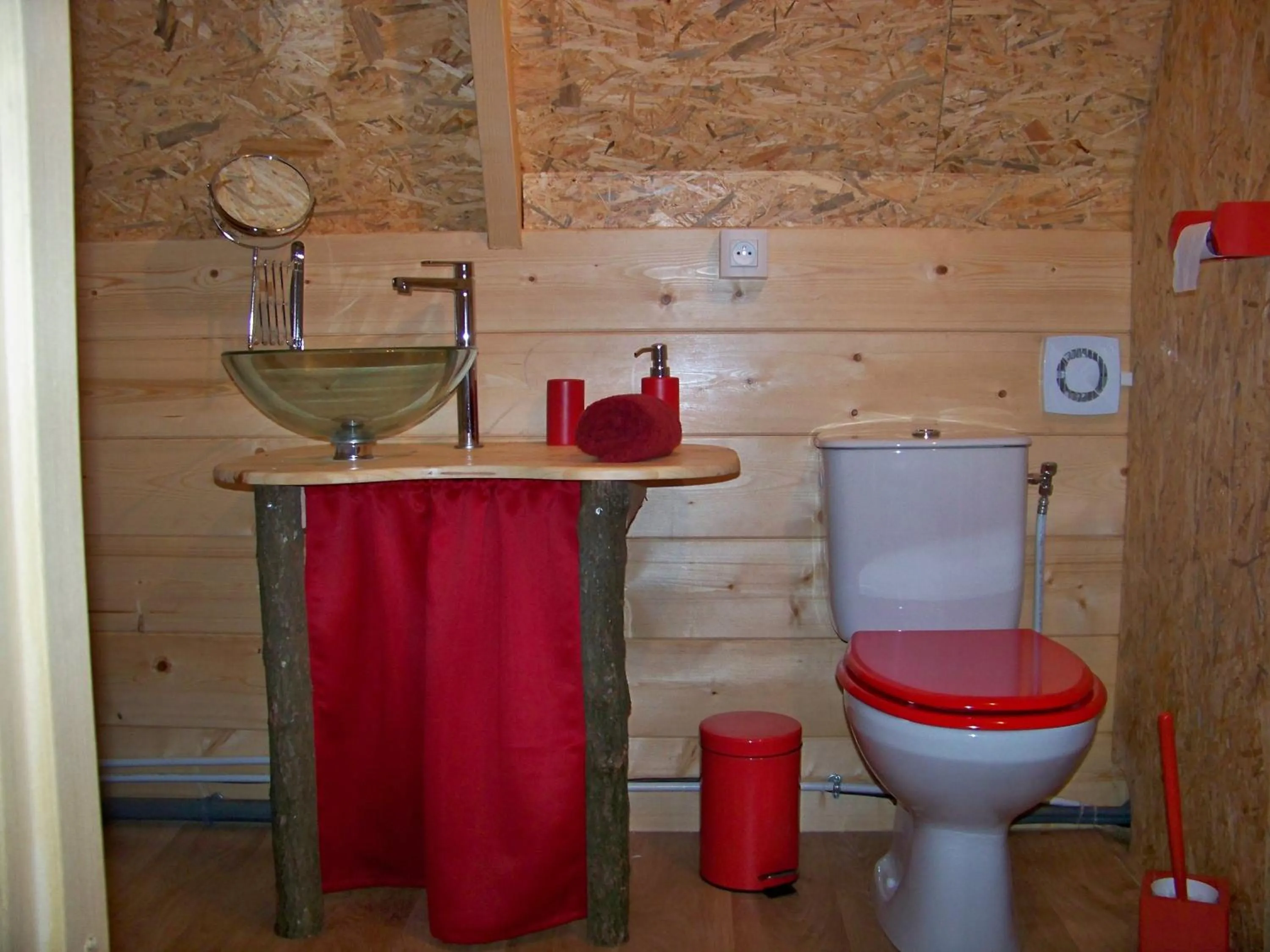 Bathroom in Le Coeur De La Foret
