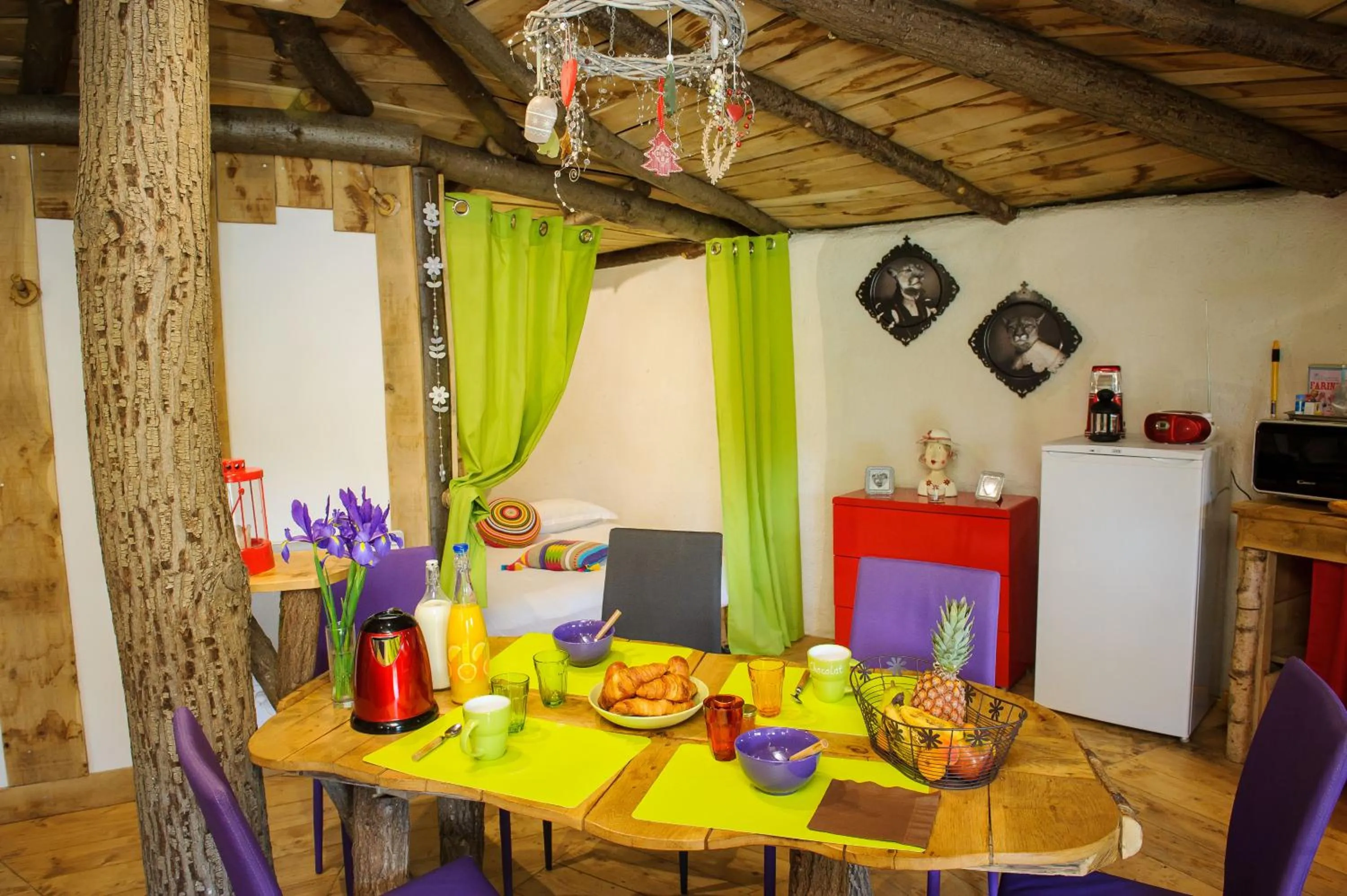 Dining area in Le Coeur De La Foret