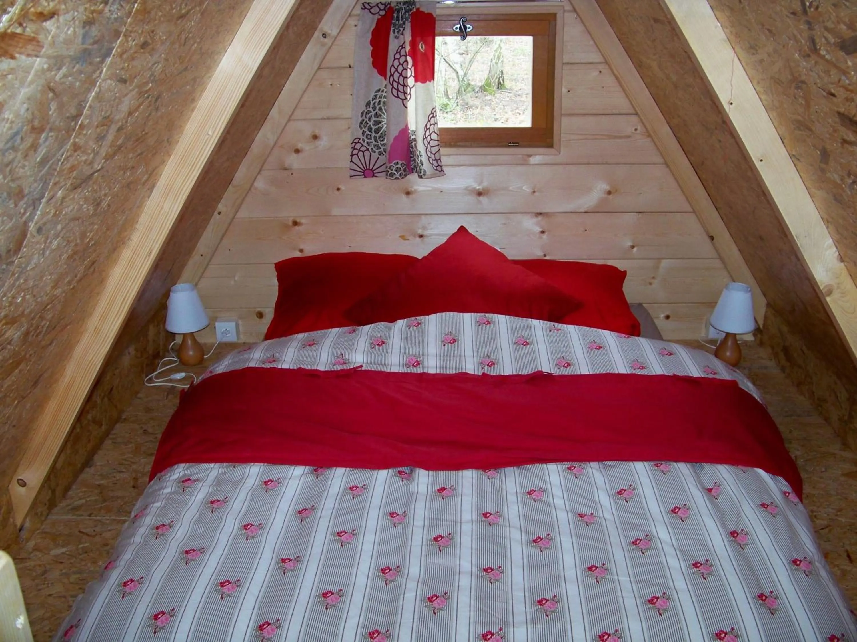 Bedroom, Bed in Le Coeur De La Foret