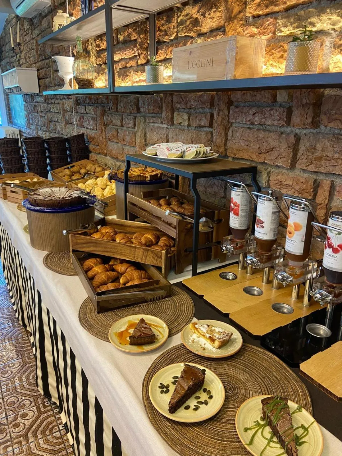 Buffet breakfast in Hotel Bellavista