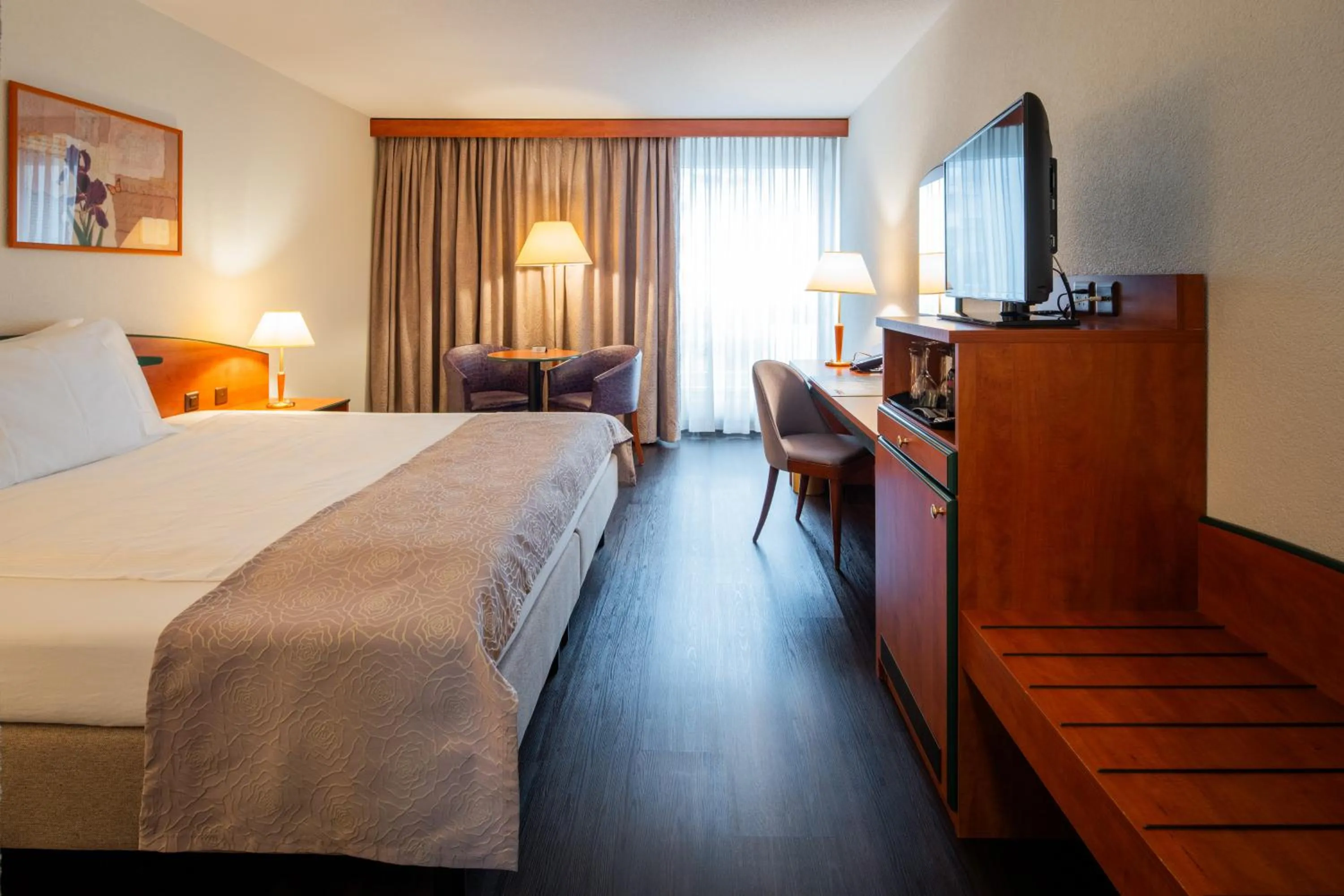 Photo of the whole room, Bed in Hotel Münchwilen