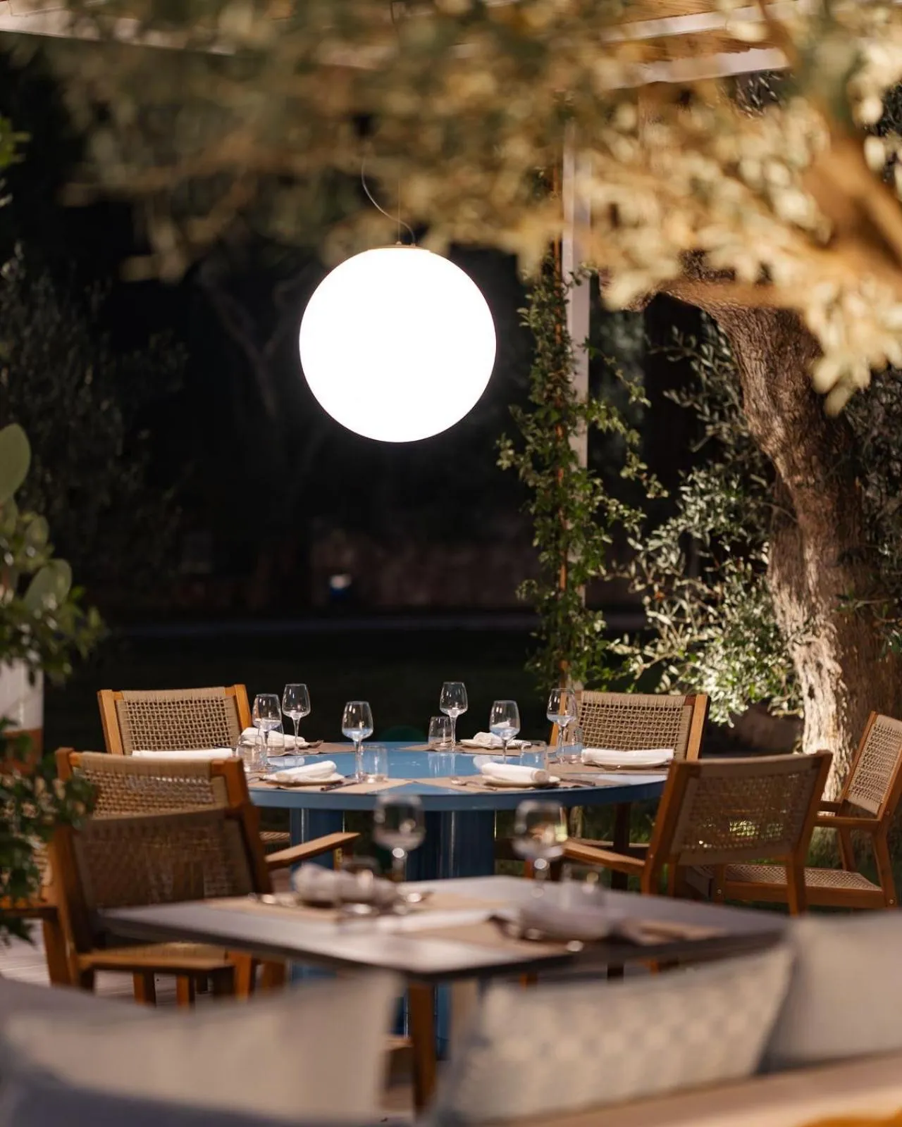 Restaurant/places to eat in Montiro' Hotel