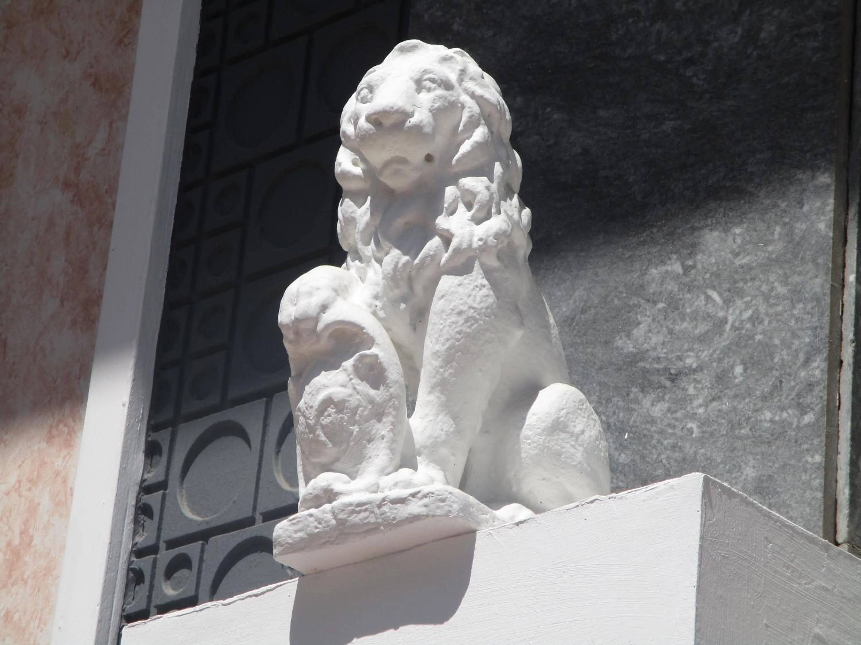 Decorative detail in Hotel Delta