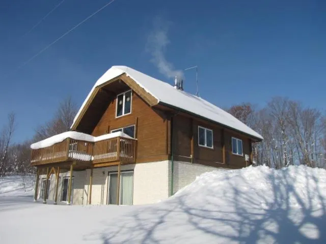 Quiet Bay Inn & Café