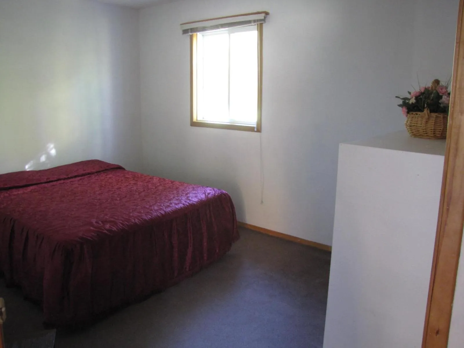 Bed in Quiet Bay Inn & Café