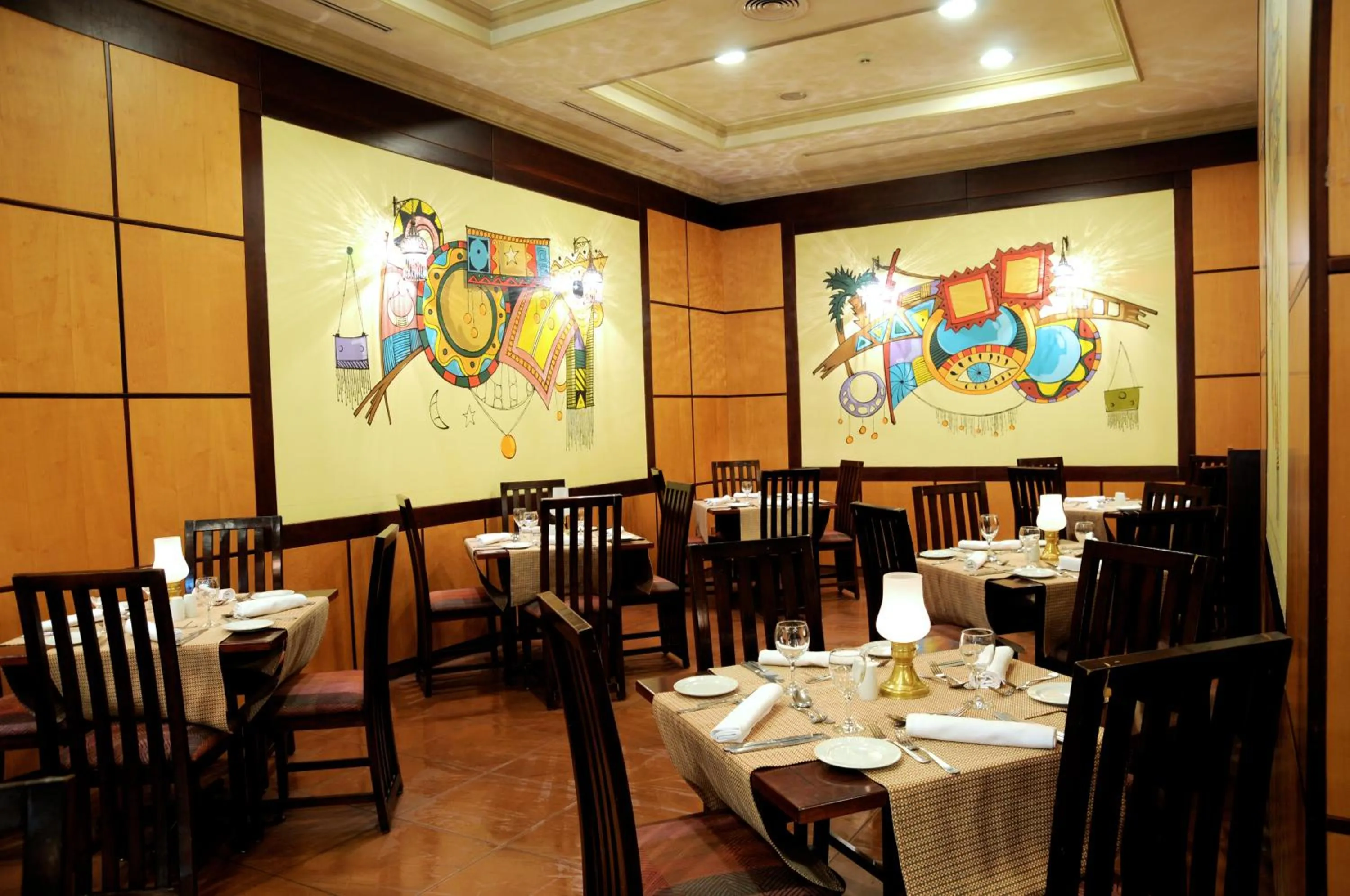 Restaurant/places to eat in Grand Pyramids Hotel