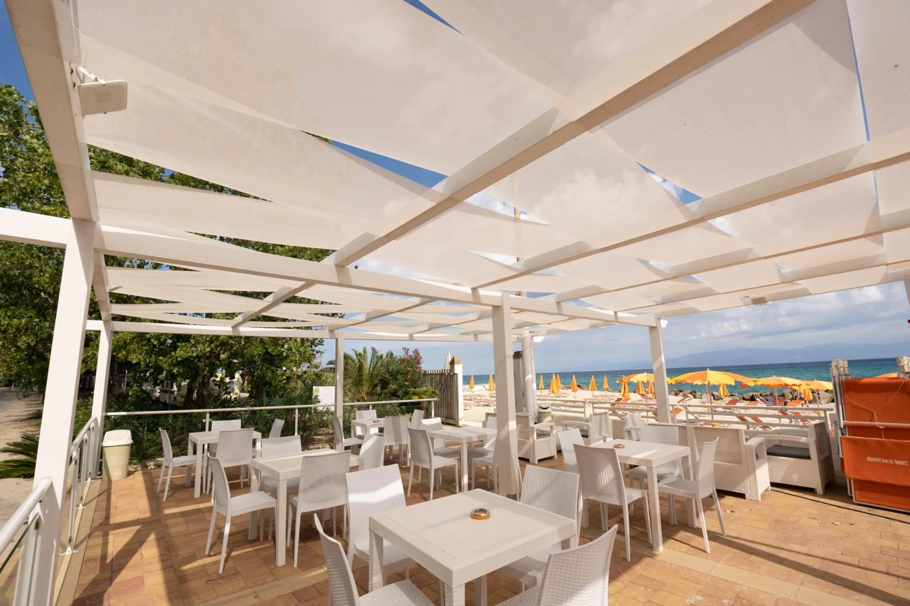 Restaurant/places to eat in Hotel Baia Di Trainiti