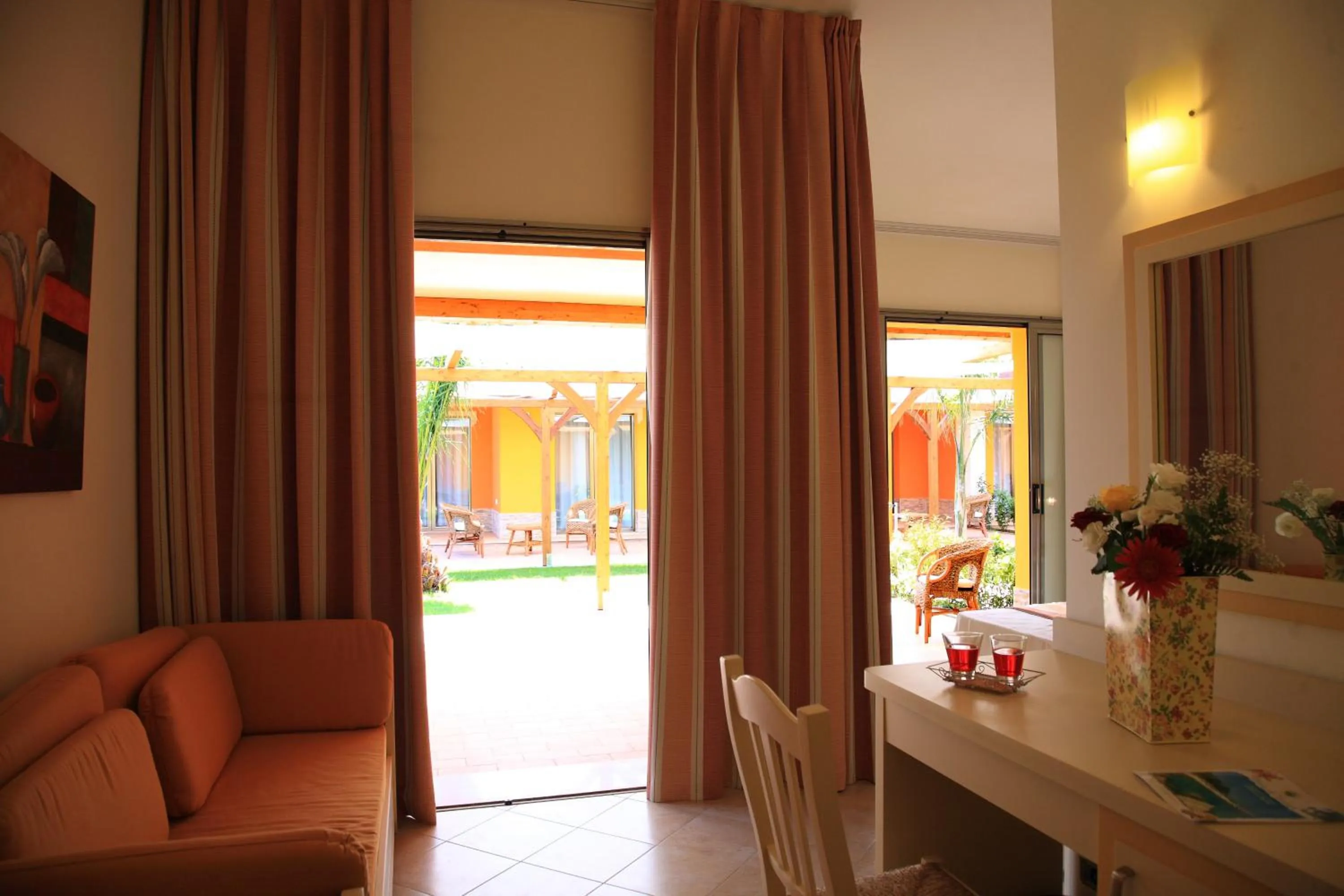 Photo of the whole room in Hotel Baia Di Trainiti