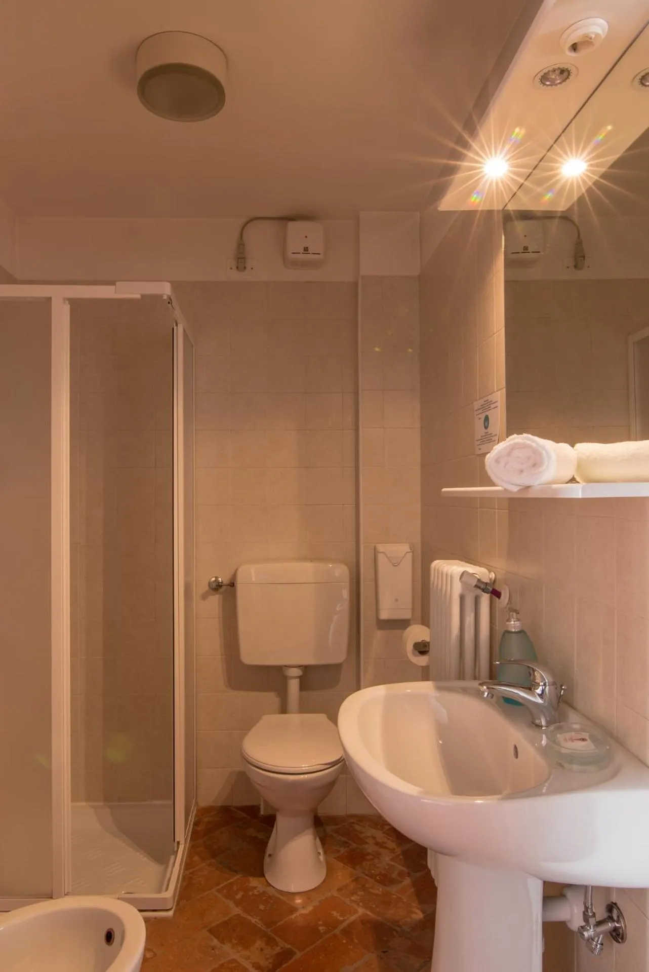 Toilet in Hotel Casa a Colori Venezia