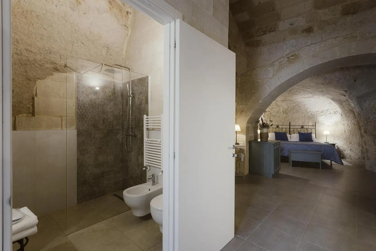 Shower, Bed in Le Dodici Lune