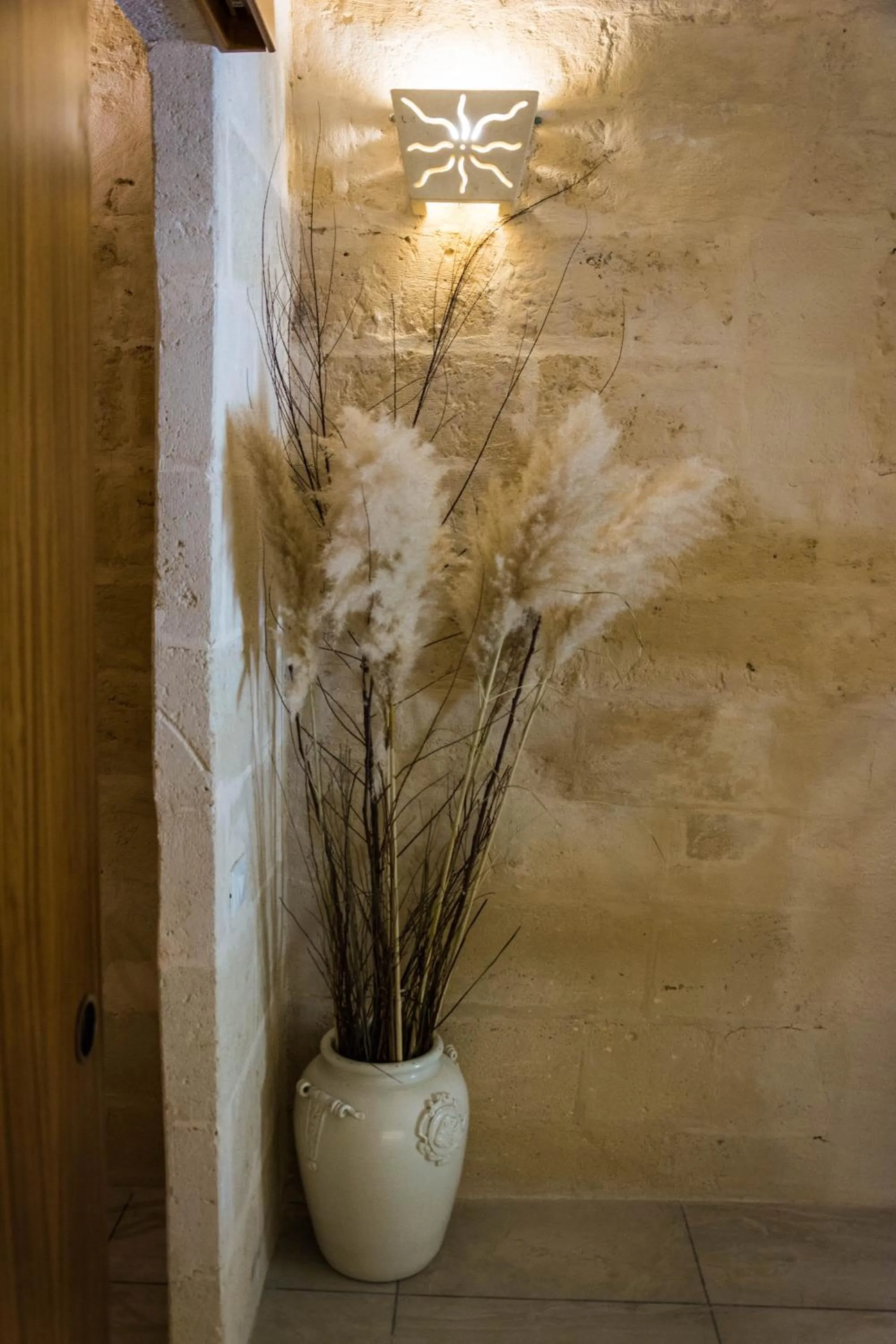 Decorative detail in Le Dodici Lune