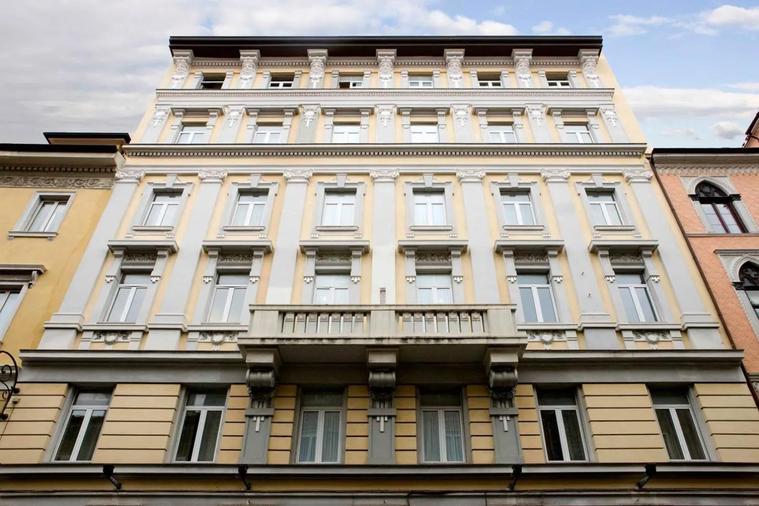 Property building in Residence Liberty