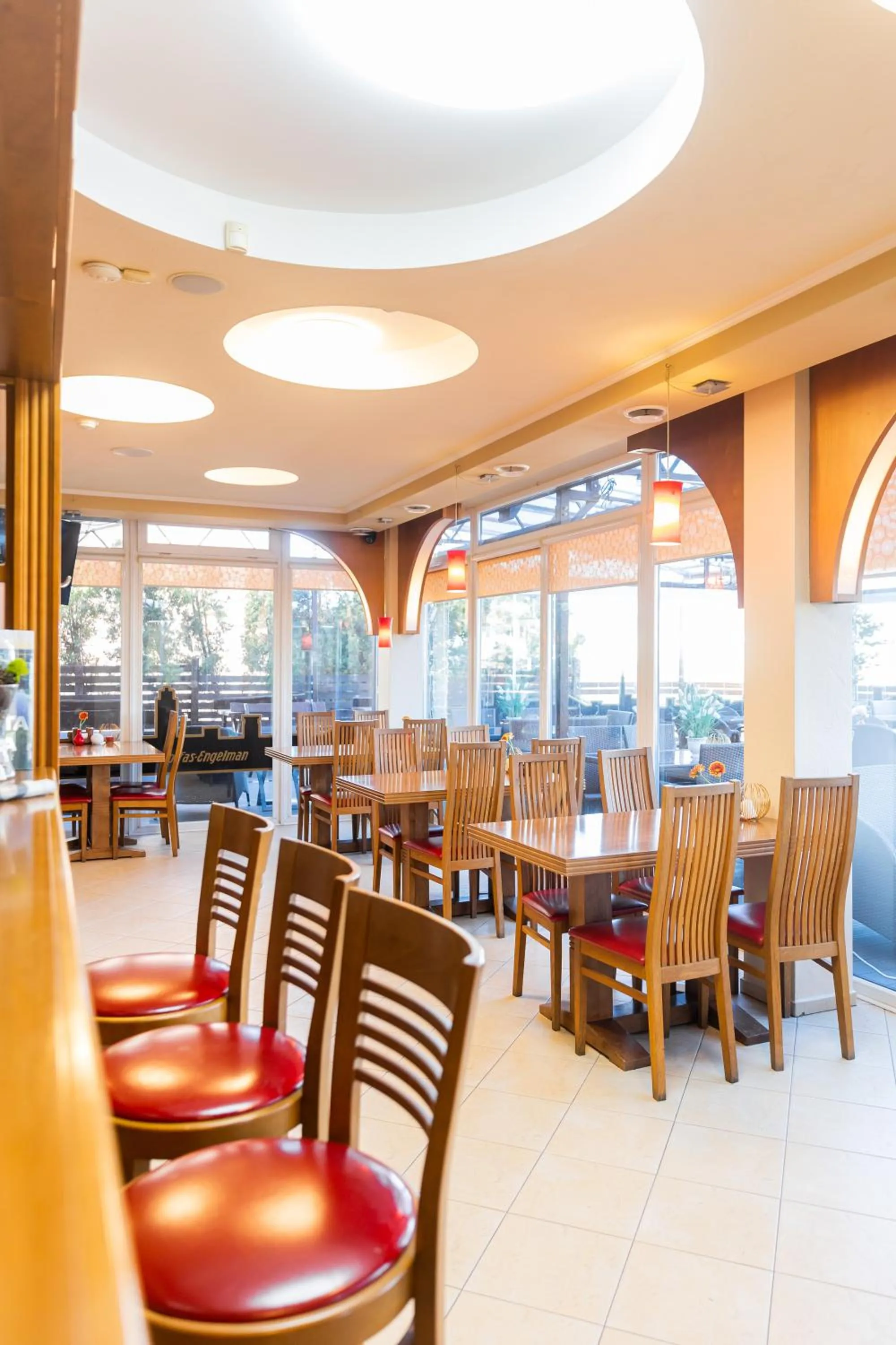 Restaurant/places to eat in Tako Baras