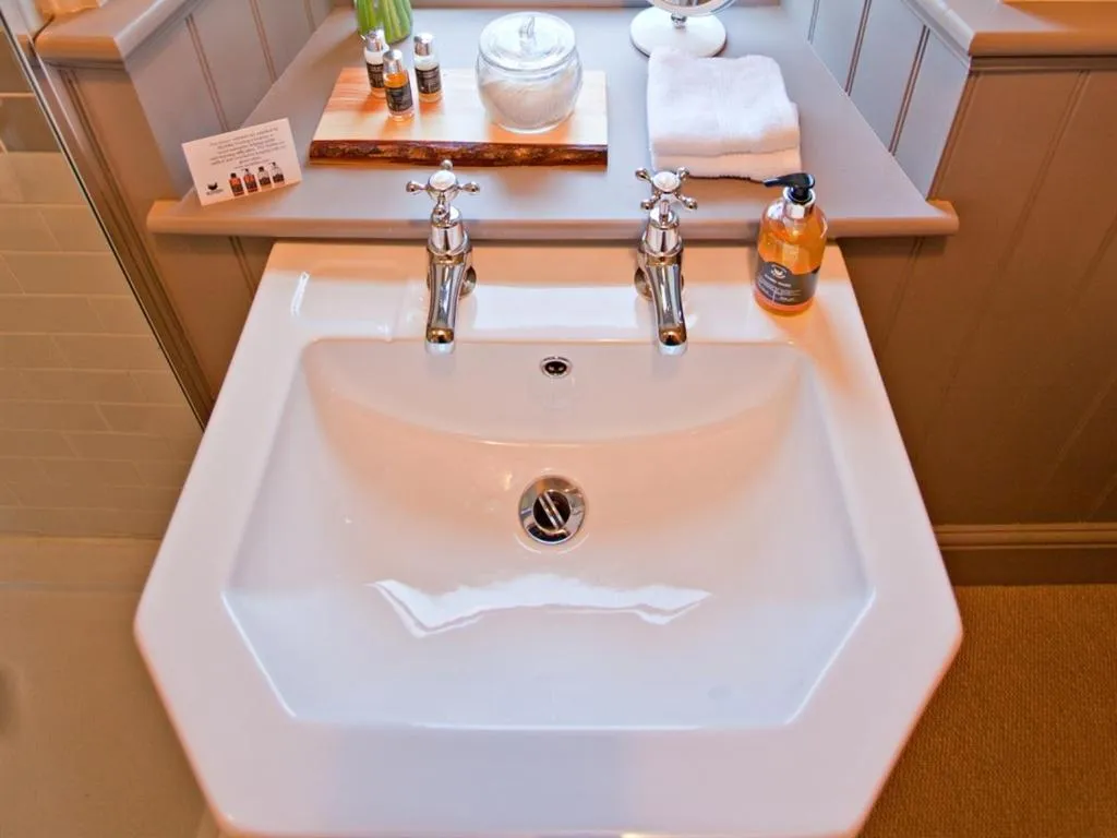 Bathroom in Grove Park