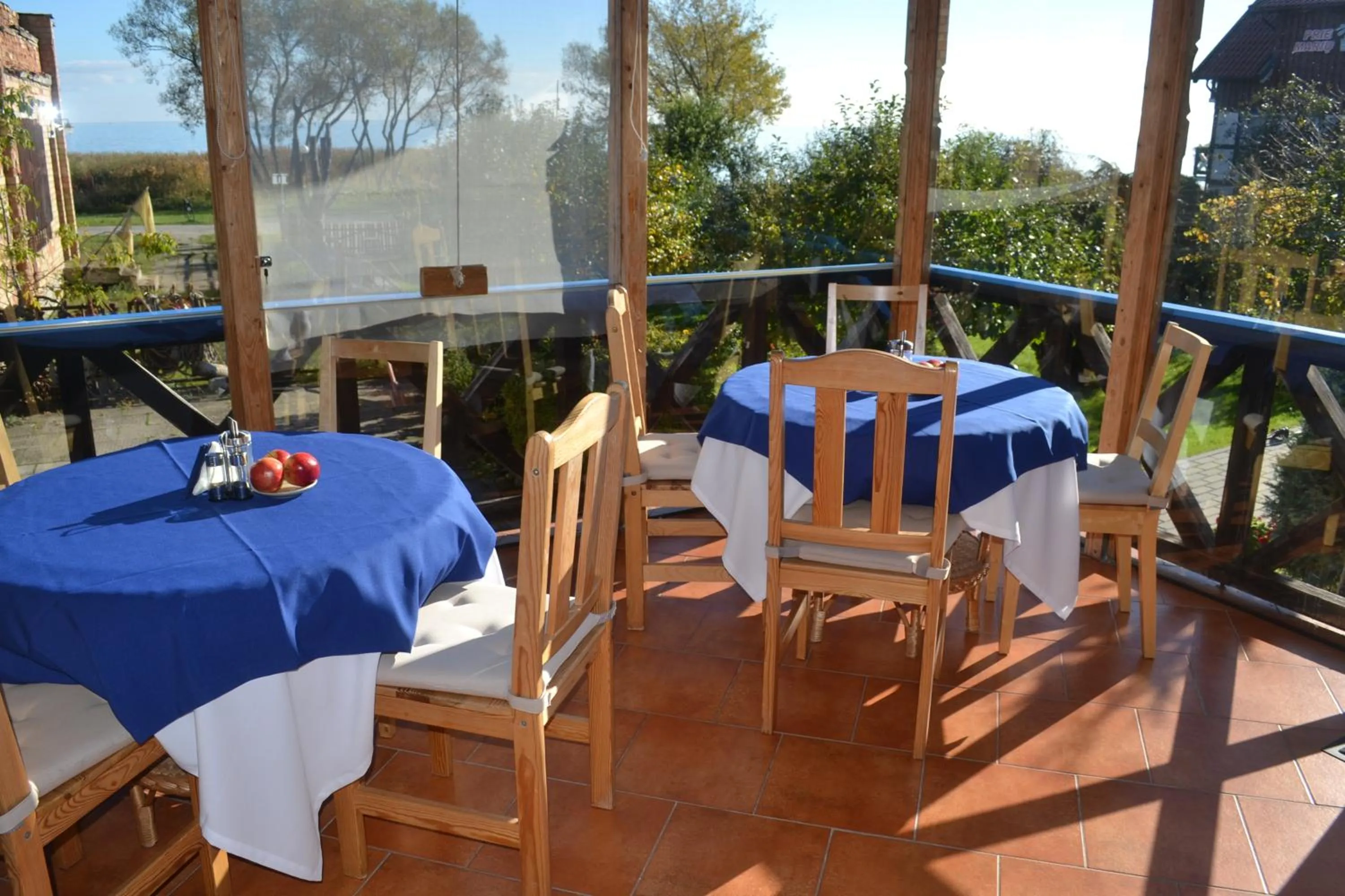 Restaurant/places to eat in Mariu Krantas