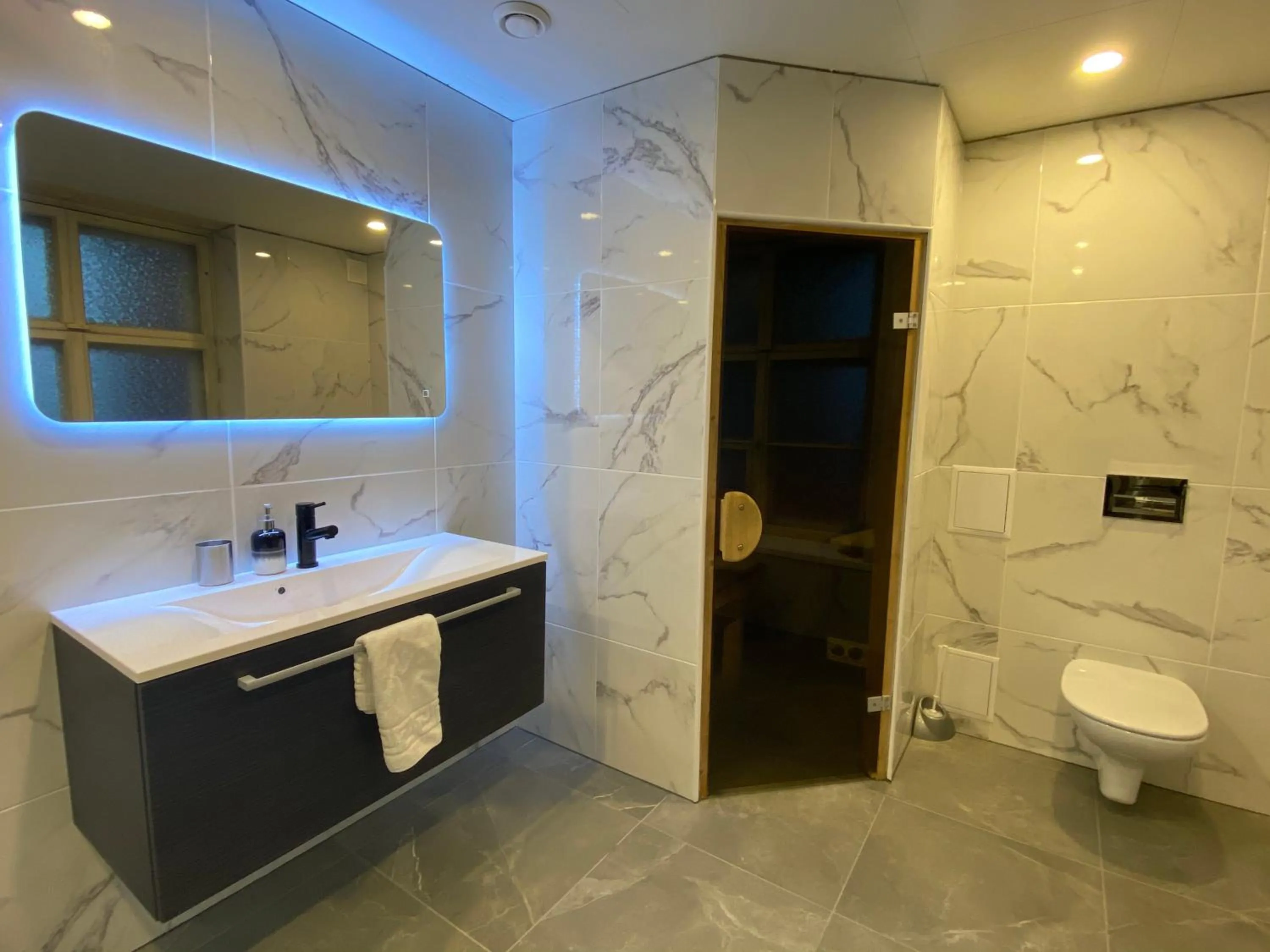 Toilet in Tallinn City Apartments - Town Hall Square