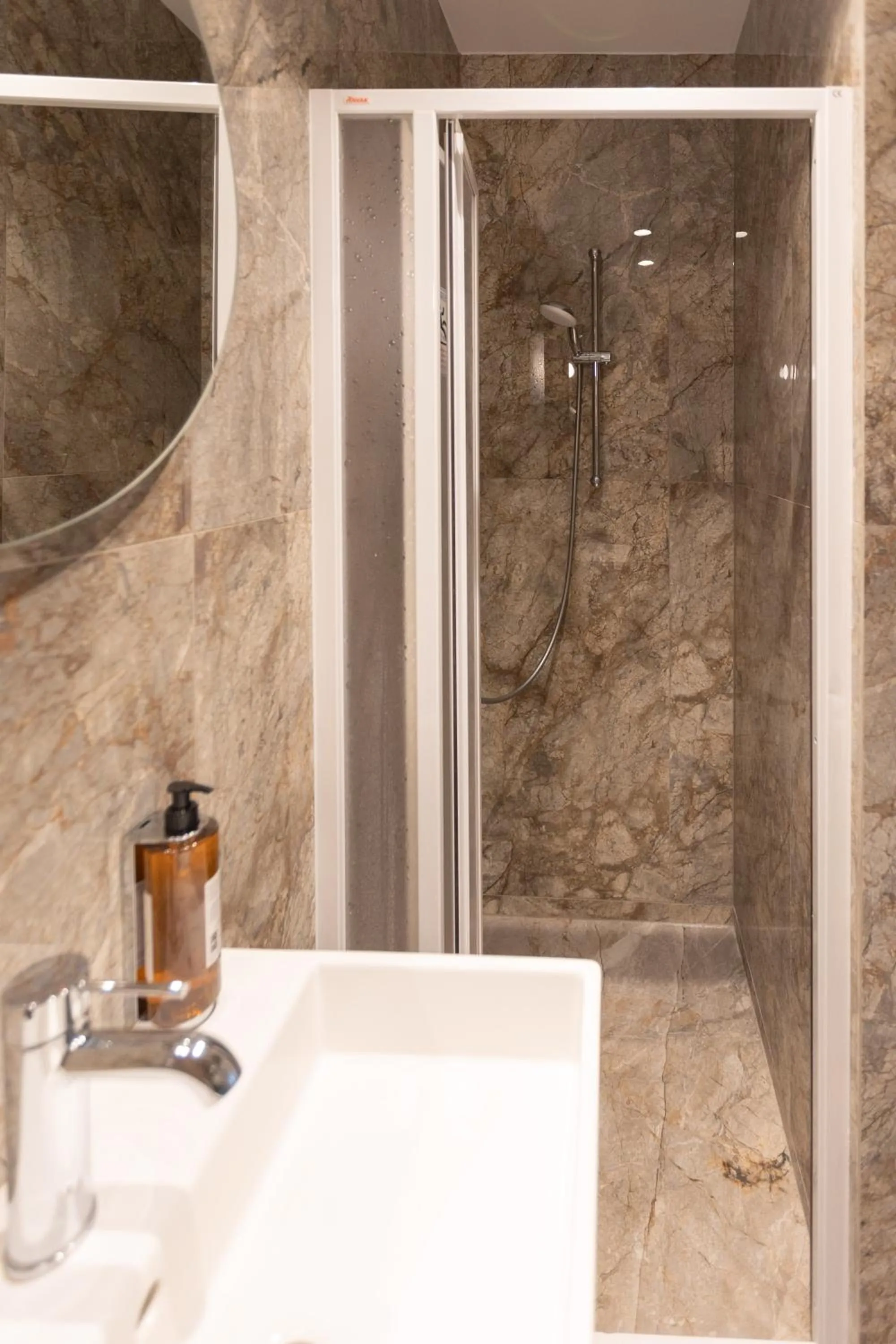 Shower in Health & Wellness Center Energetikas