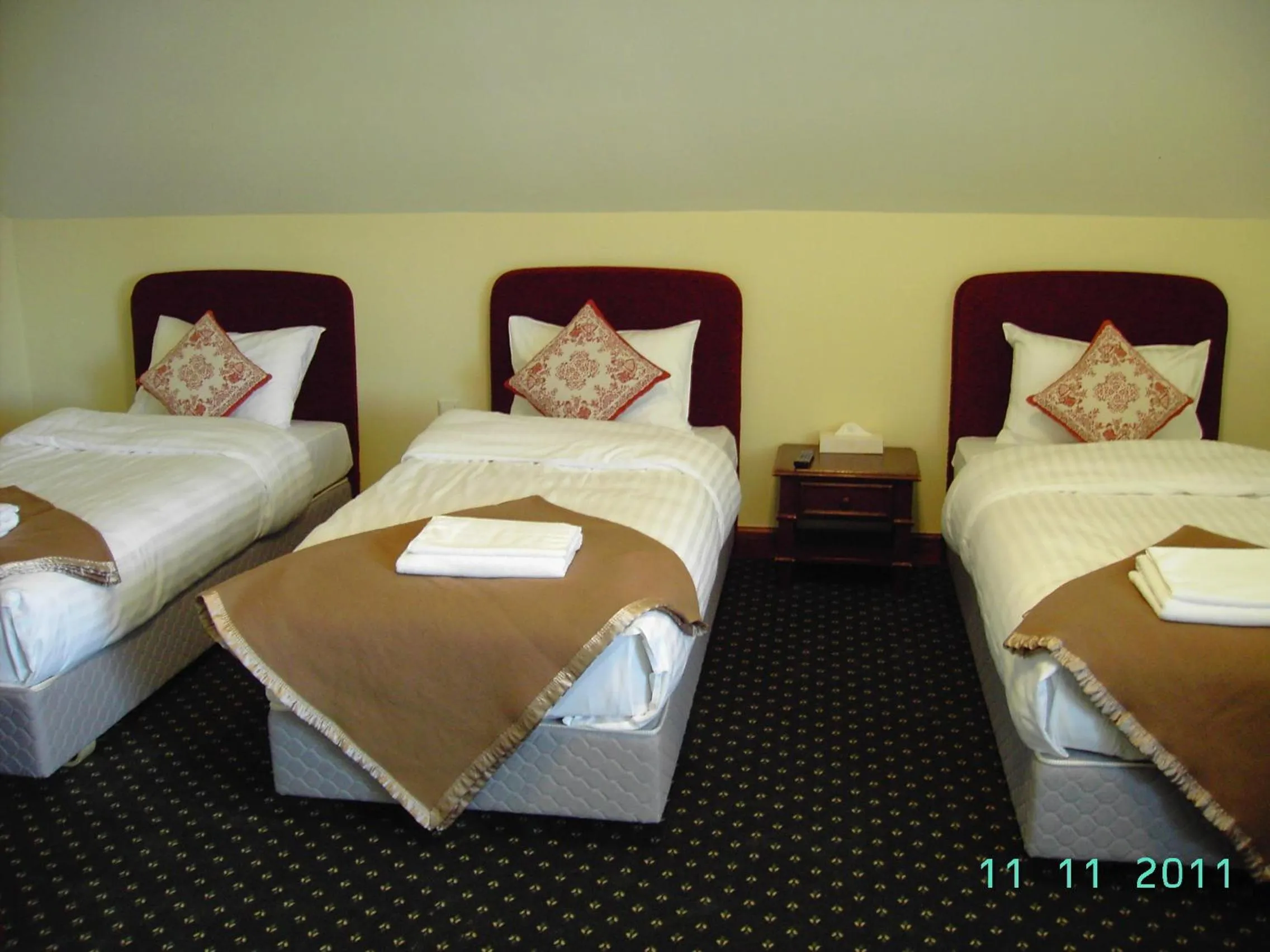 Bed in Bistrampolis Manor