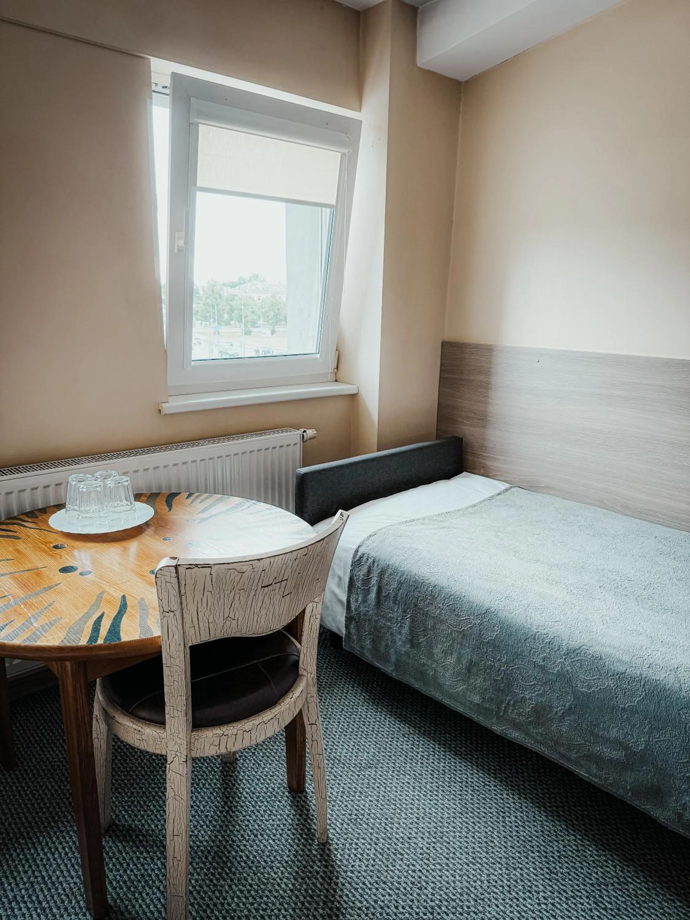 Photo of the whole room, Bed in Pervaža