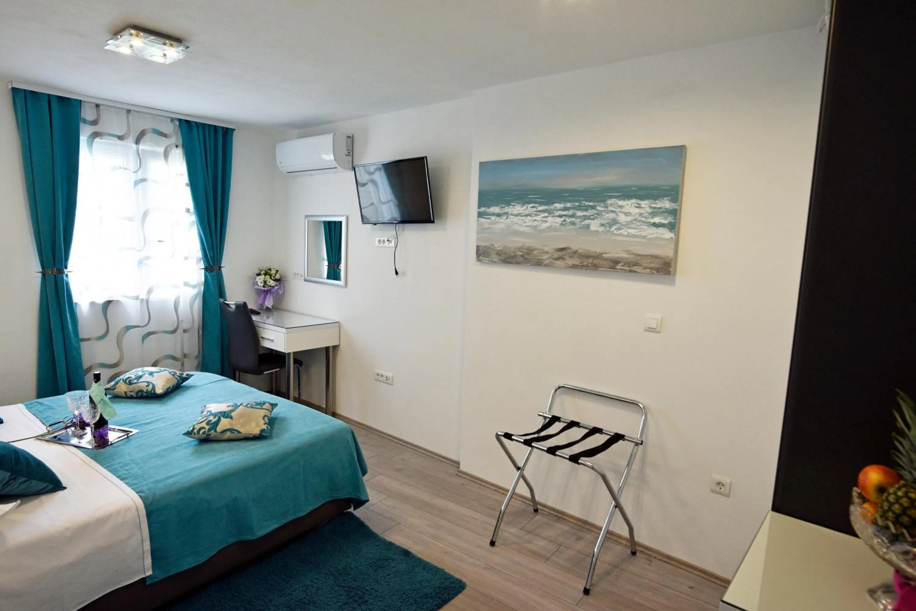 TV and multimedia in Kuzma Rooms and Apartments