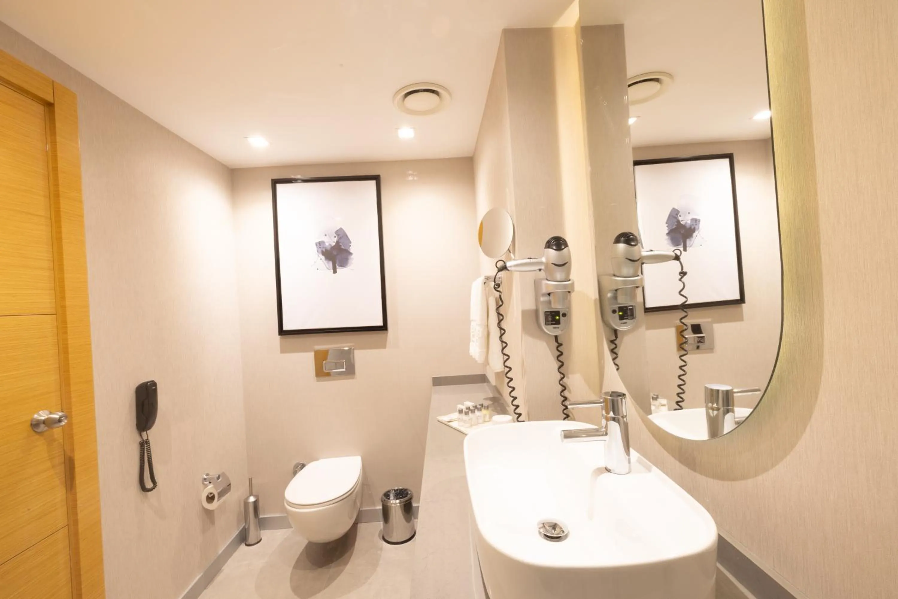 Bathroom in Bilkent Hotel and Conference Center