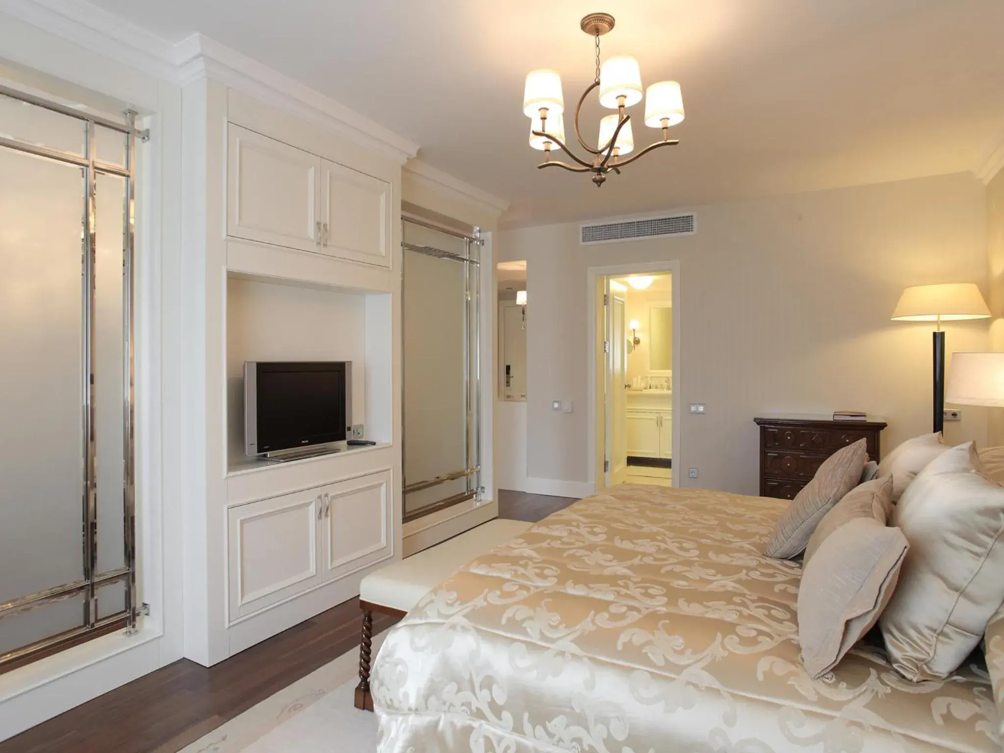 Photo of the whole room, Bed in Bilkent Hotel and Conference Center Photo of the whole room, Bed in Bilkent Hotel and Conference Center