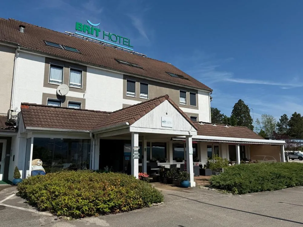 Facade/entrance in Brit Hotel Besancon l'Horloge