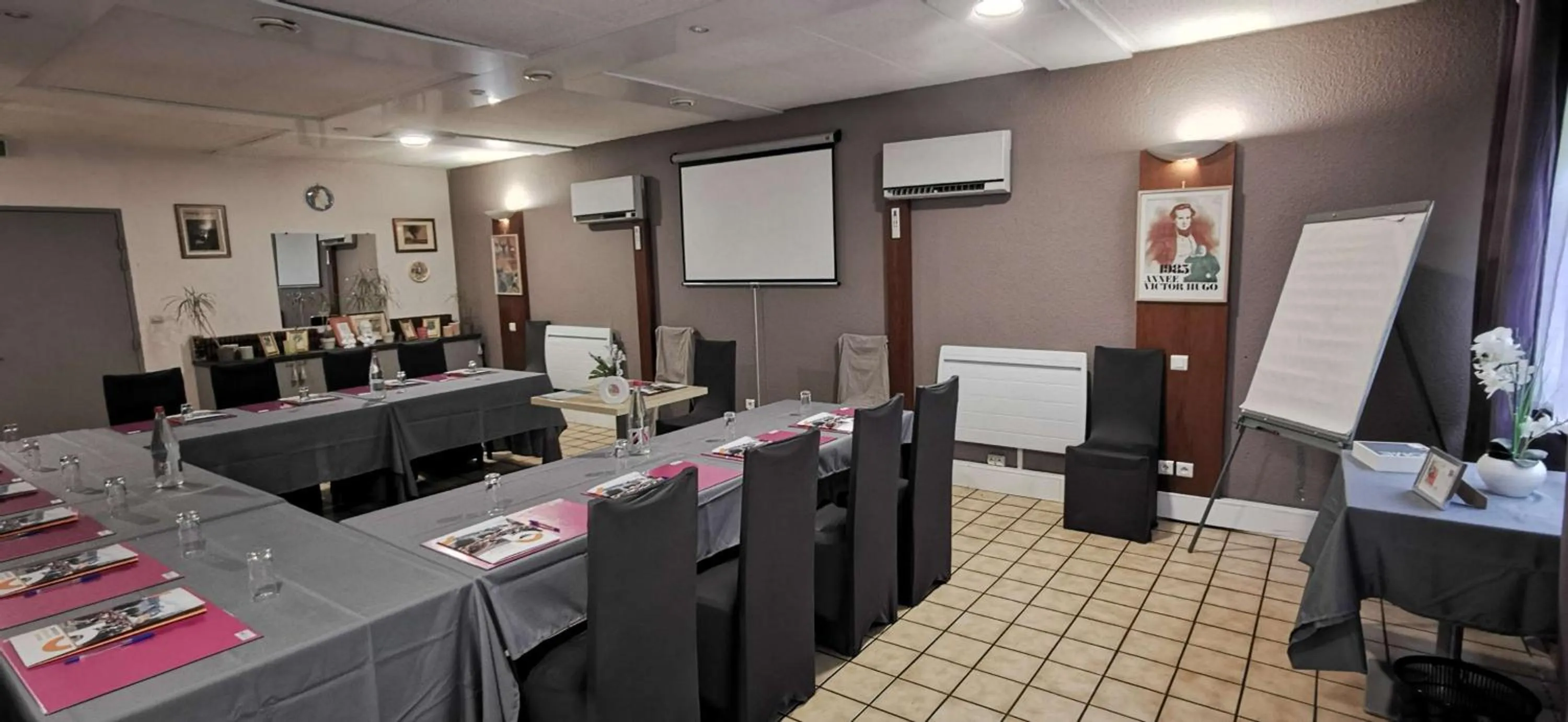 Meeting/conference room in Brit Hotel Besancon l'Horloge