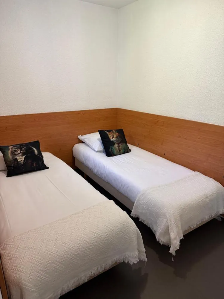 Photo of the whole room, Bed in Brit Hotel Besancon l'Horloge