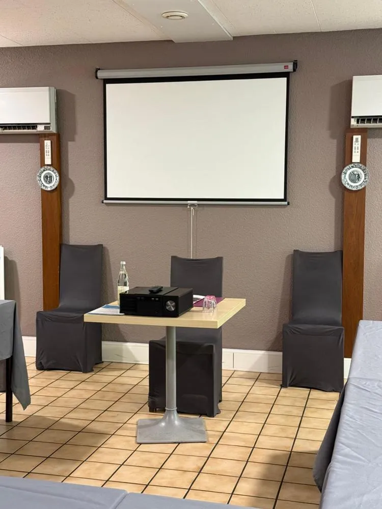 Meeting/conference room in Brit Hotel Besancon l'Horloge