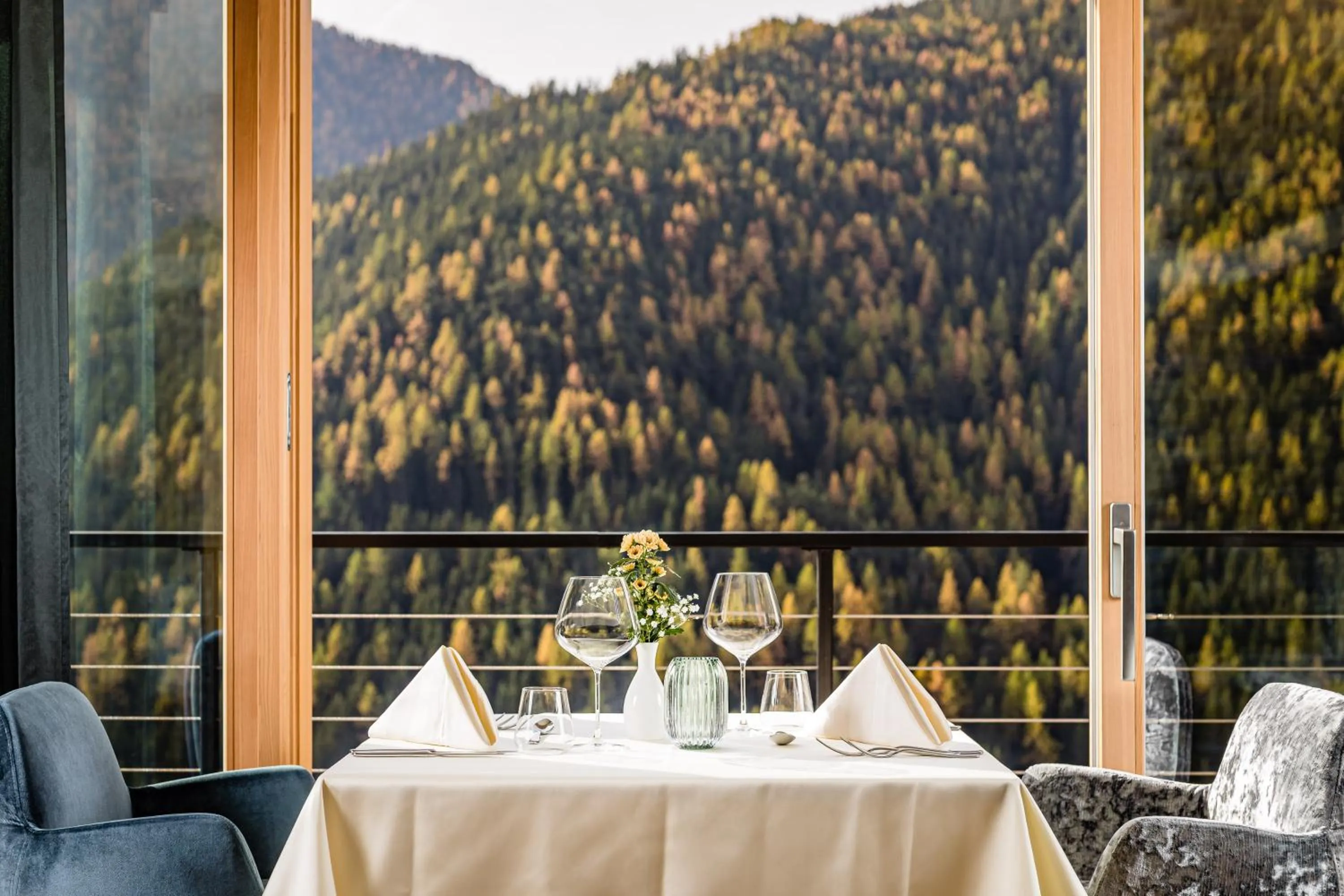 Restaurant/places to eat in Bella Vista Hotel Emma