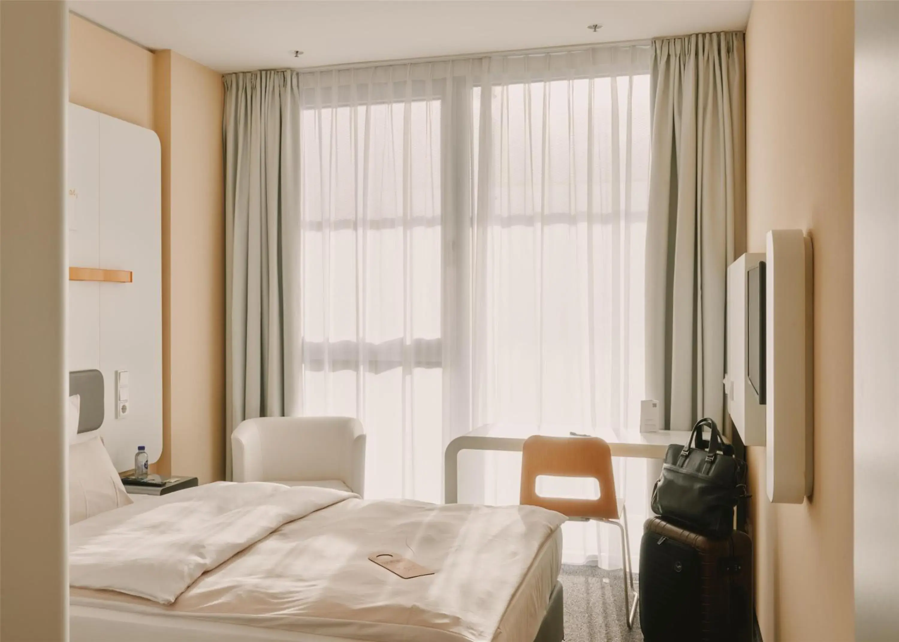 Bedroom, Bed in Lufthansa Seeheim - More than a Conference Hotel Bedroom, Bed in Lufthansa Seeheim - More than a Conference Hotel