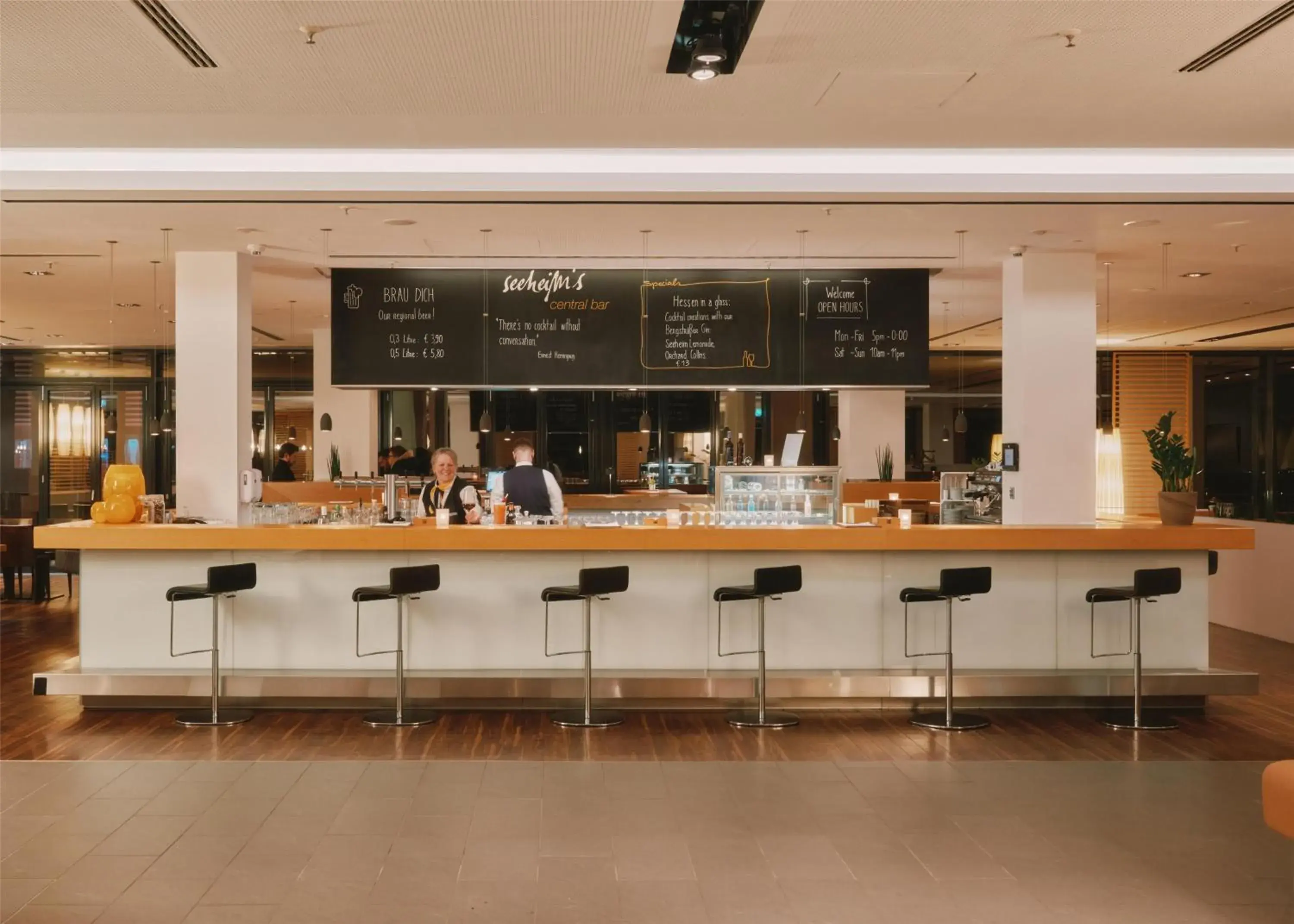 Lounge or bar in Lufthansa Seeheim - More than a Conference Hotel Lounge or bar in Lufthansa Seeheim - More than a Conference Hotel