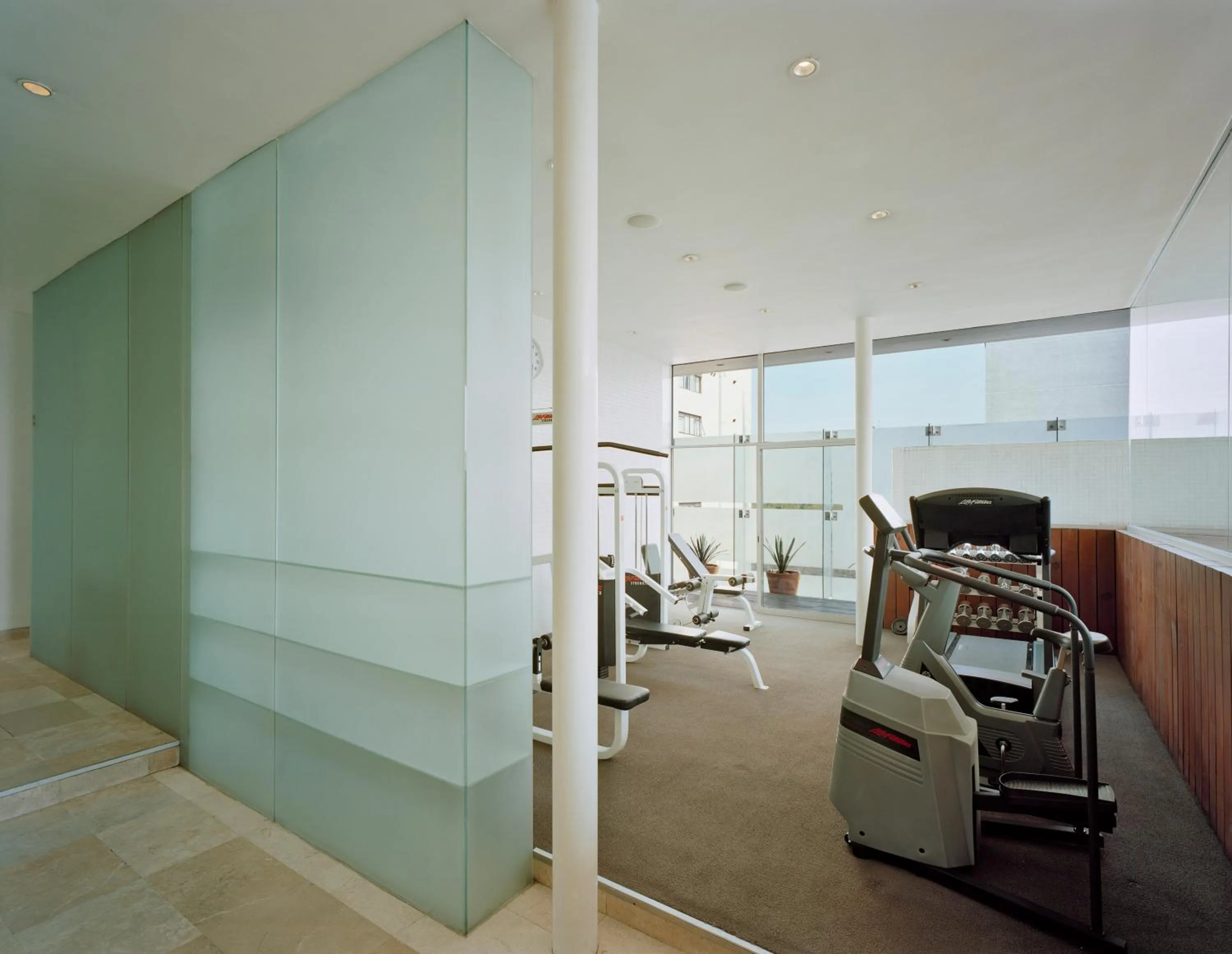 Fitness centre/facilities in Habita, Mexico City, a Member of Design Hotels