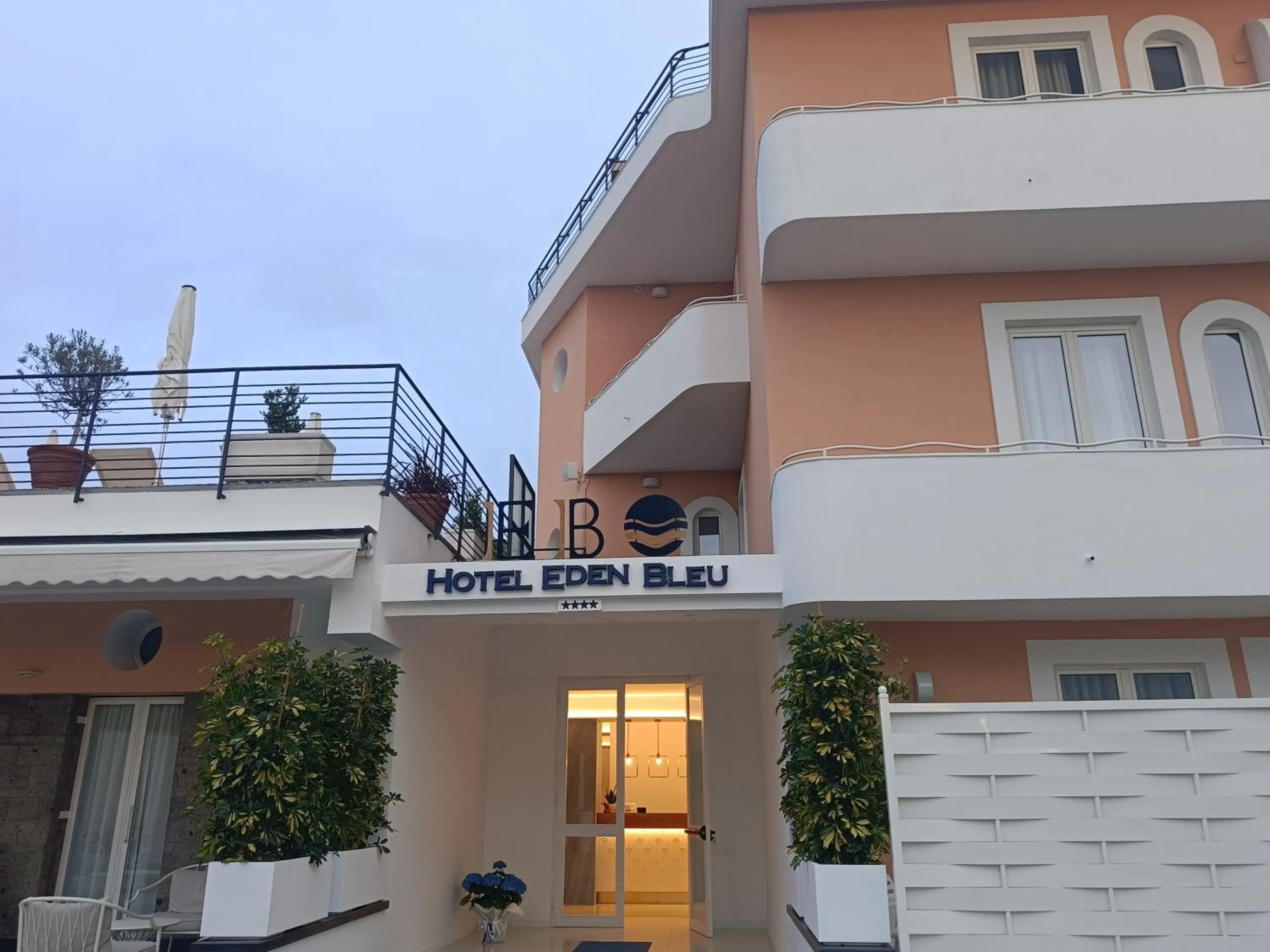 Property building in Eden Bleu