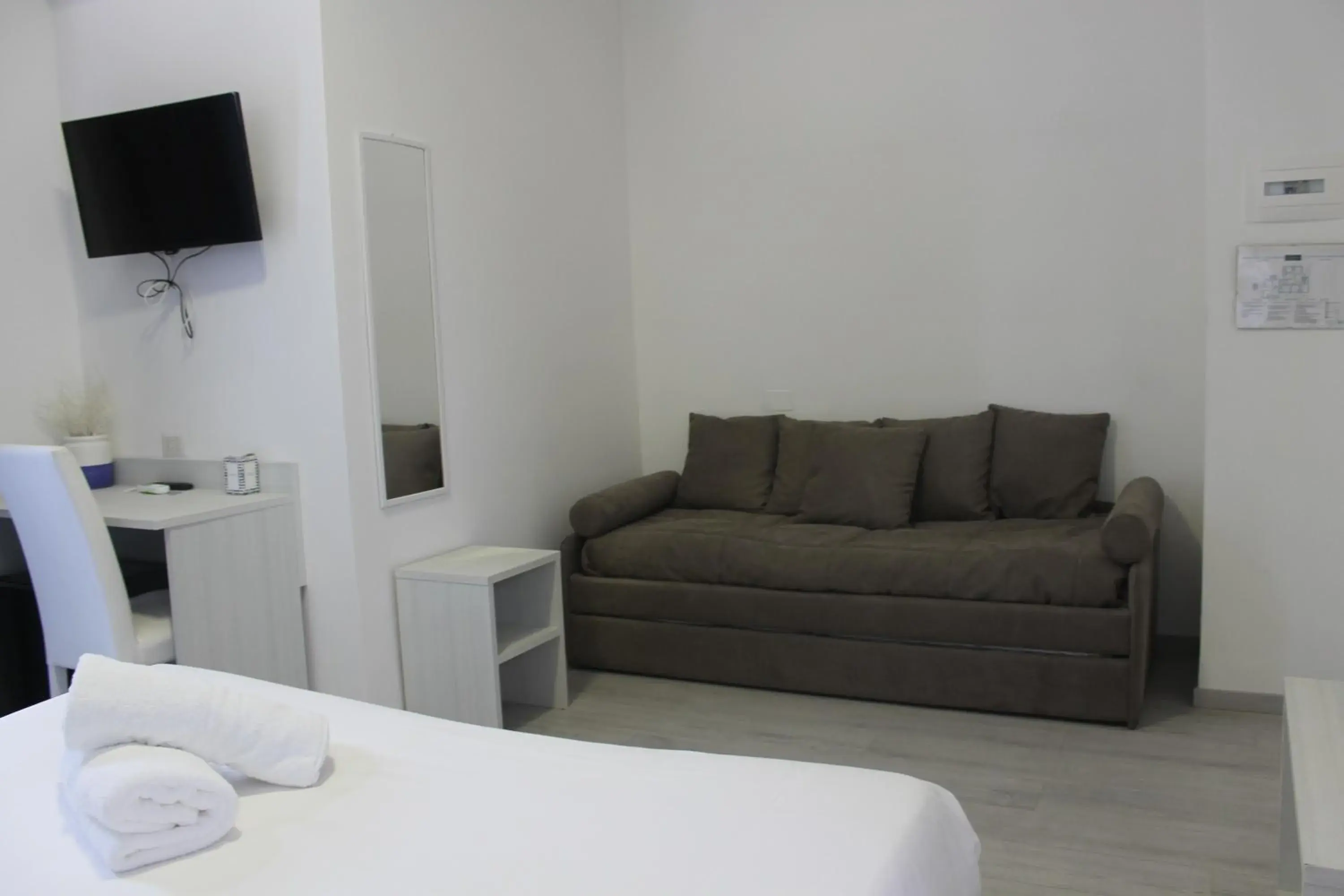 TV and multimedia, Bed in Eden Bleu TV and multimedia, Bed in Eden Bleu