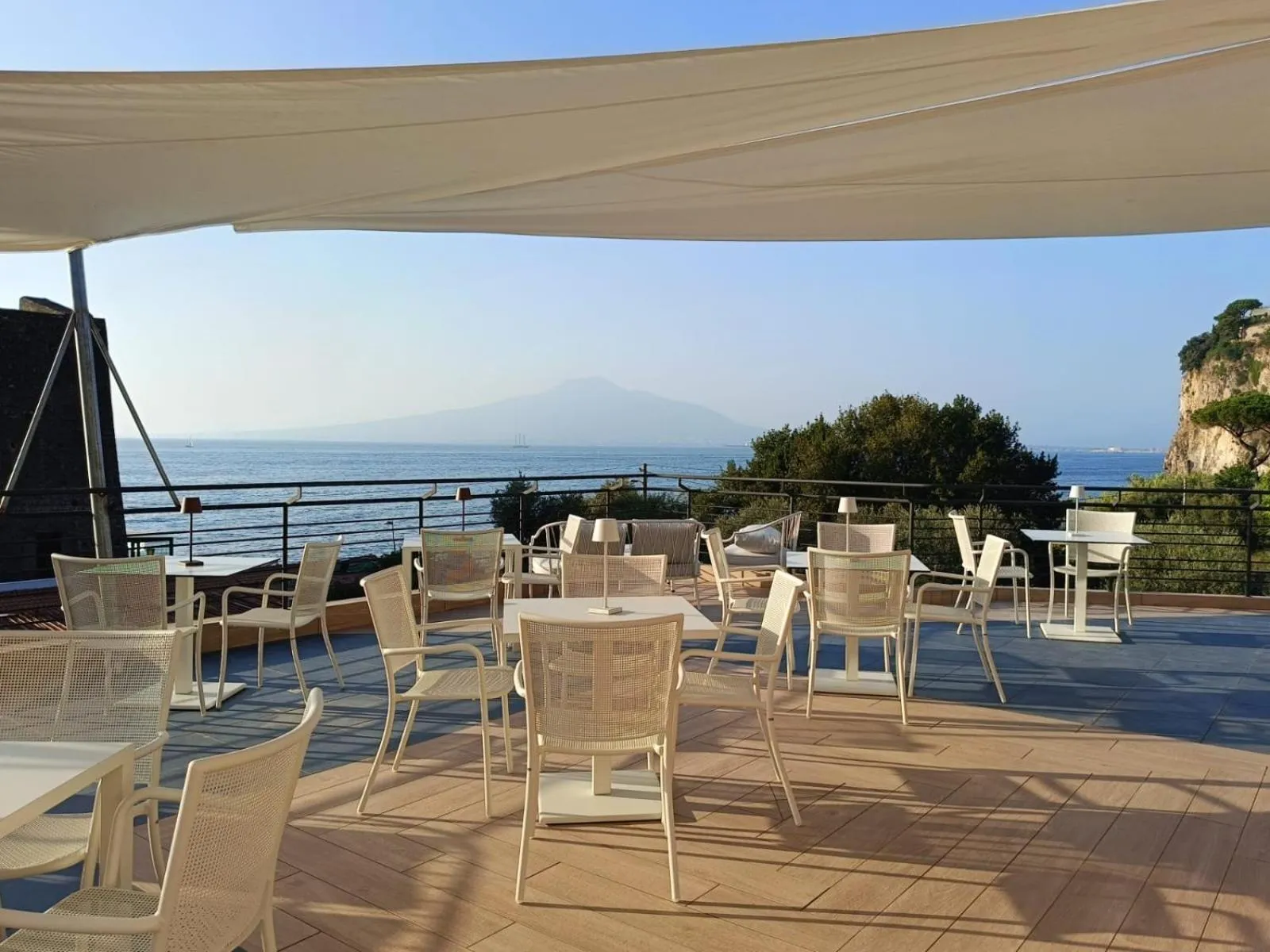 Balcony/Terrace in Eden Bleu