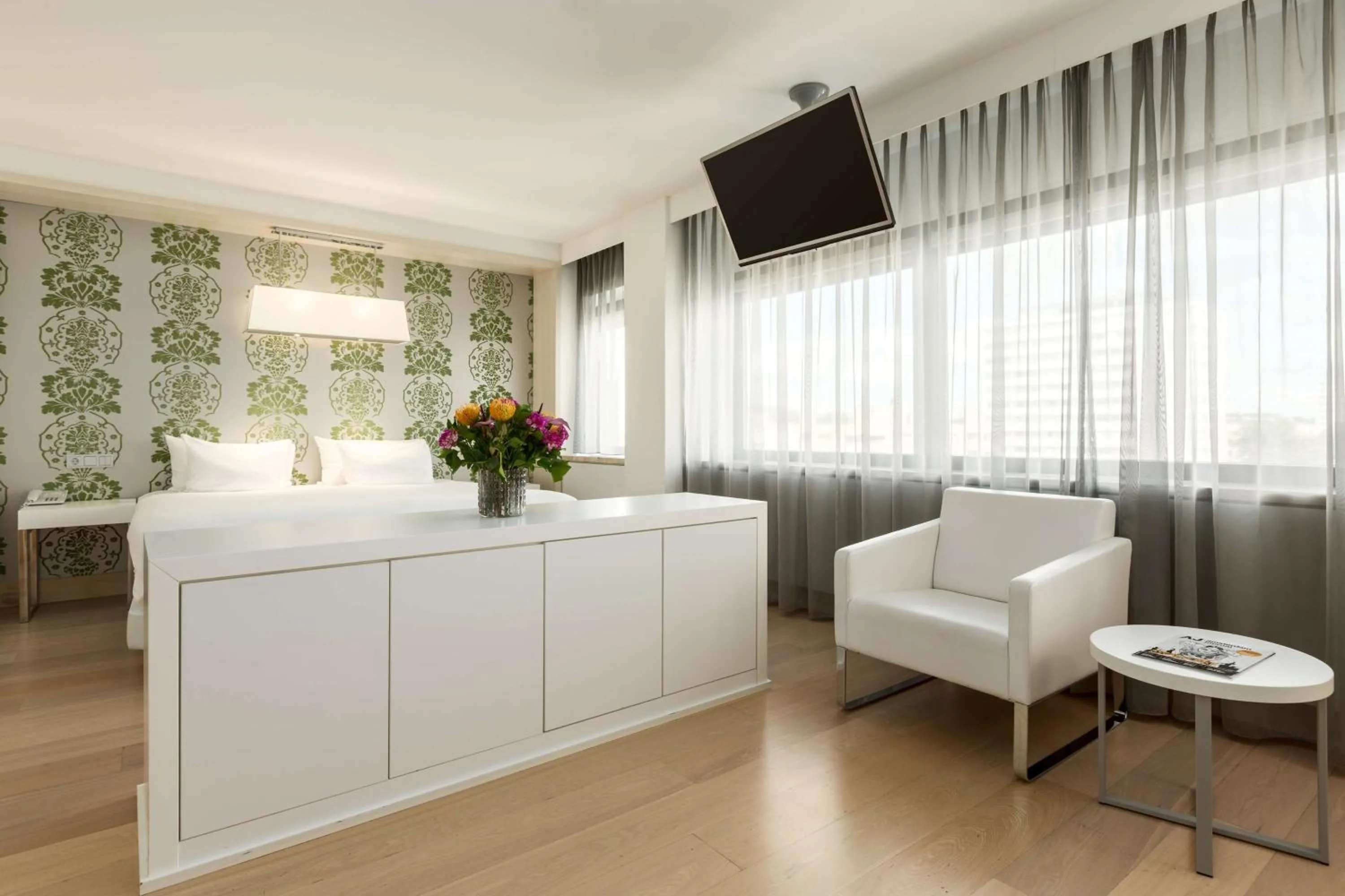 Photo of the whole room in NH Amsterdam Zuid