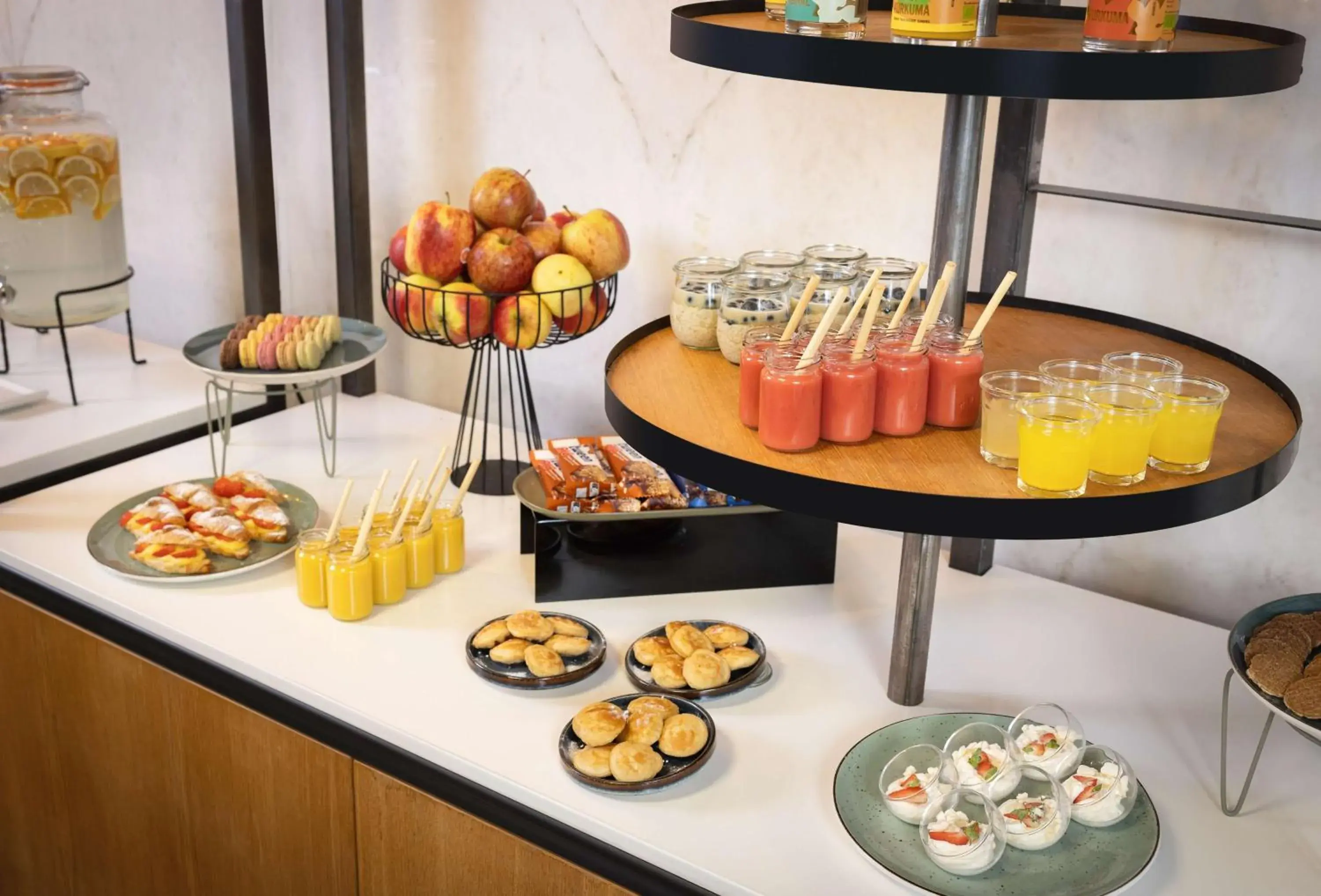 Restaurant/places to eat in NH Amsterdam Zuid Restaurant/places to eat in NH Amsterdam Zuid