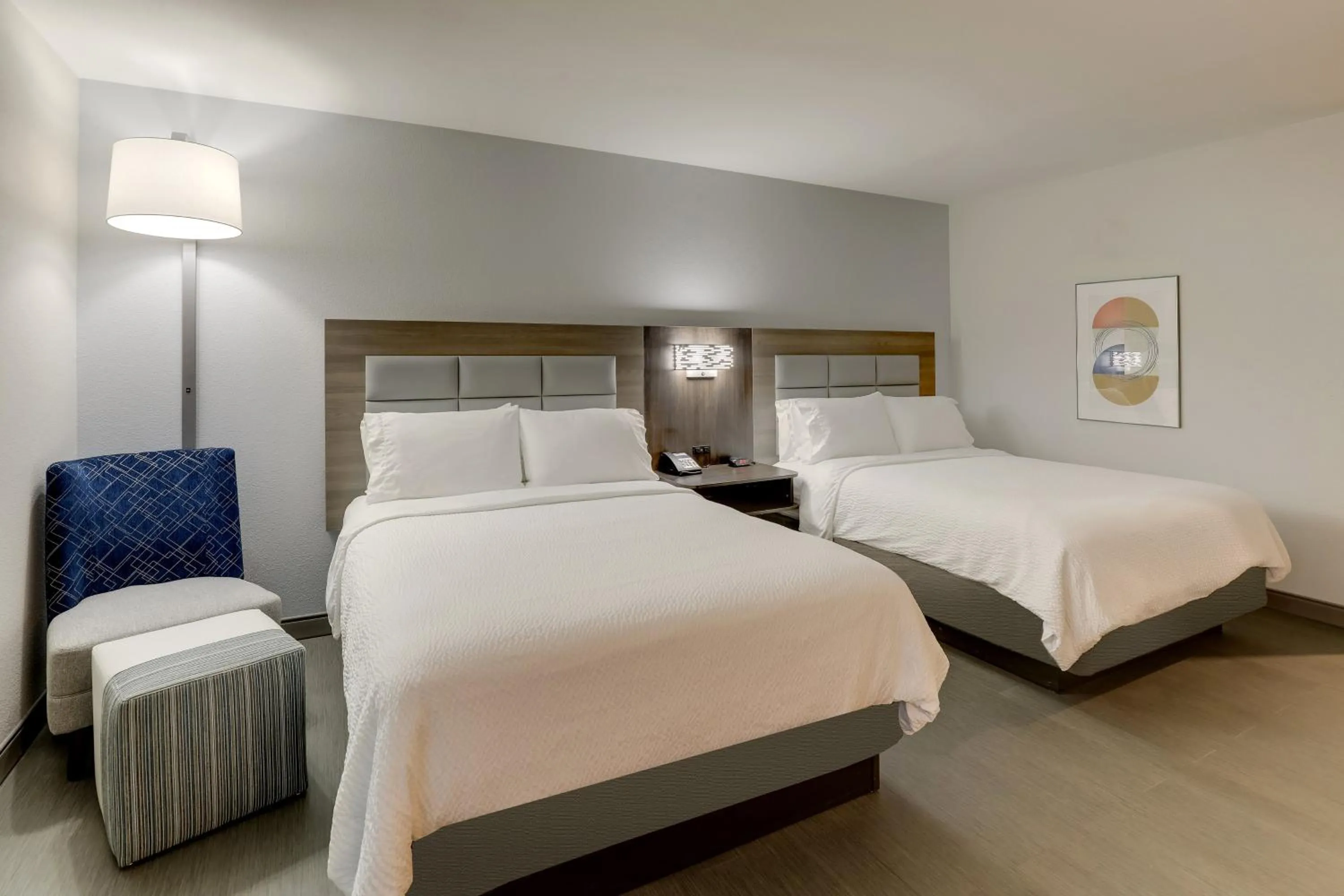 Photo of the whole room, Bed in Holiday Inn Express Lexington Southwest Nicholasville by IHG