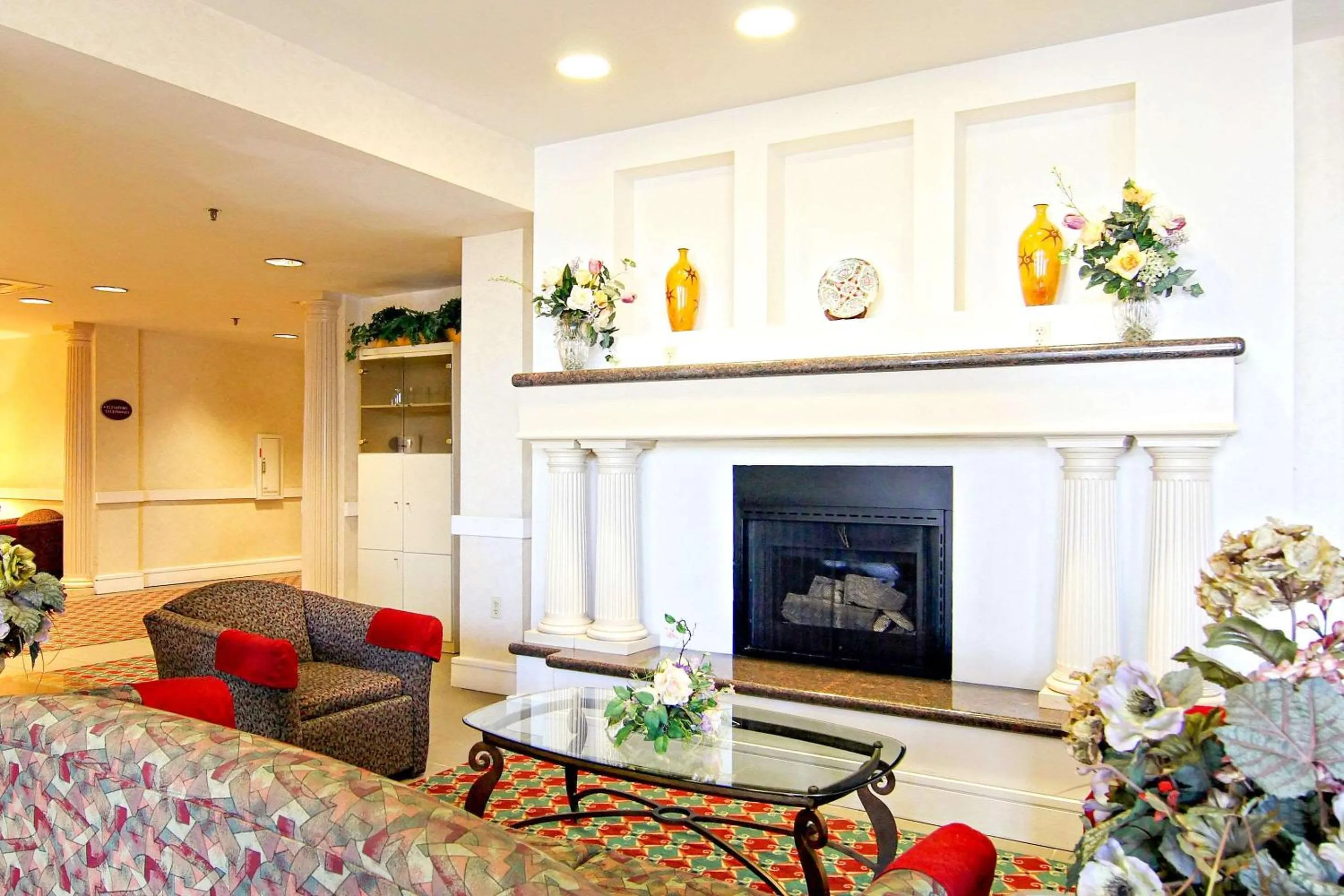 Lobby or reception in Independent SPHC BWI Suites