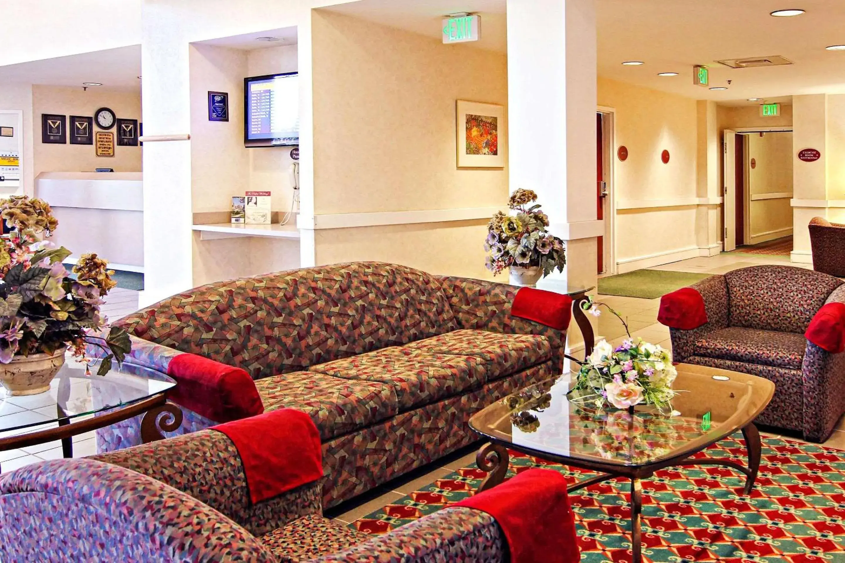 Lobby or reception in Independent SPHC BWI Suites Lobby or reception in Independent SPHC BWI Suites