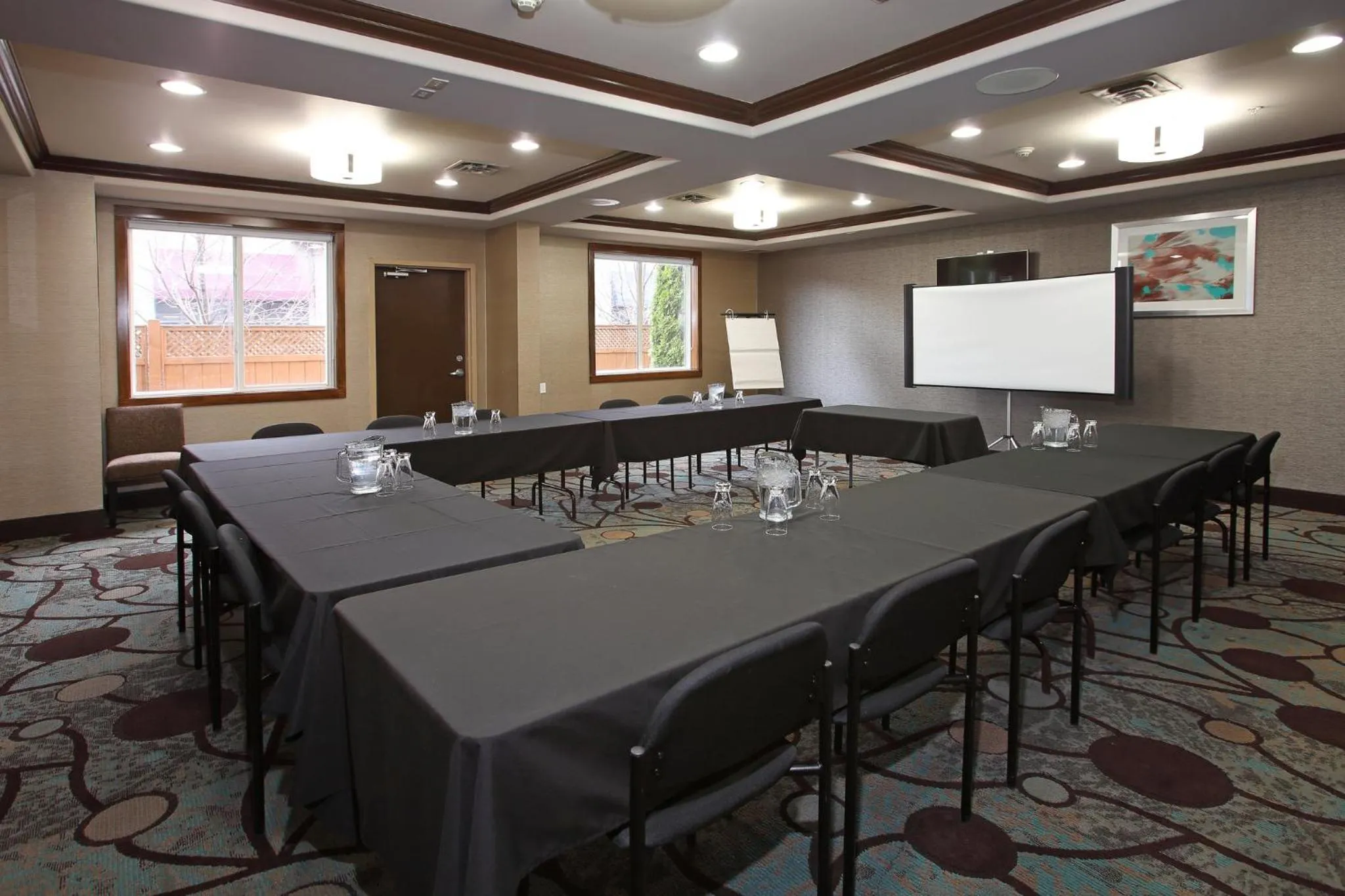 Meeting/conference room in Holiday Inn Express Hotel & Suites Vernon by IHG