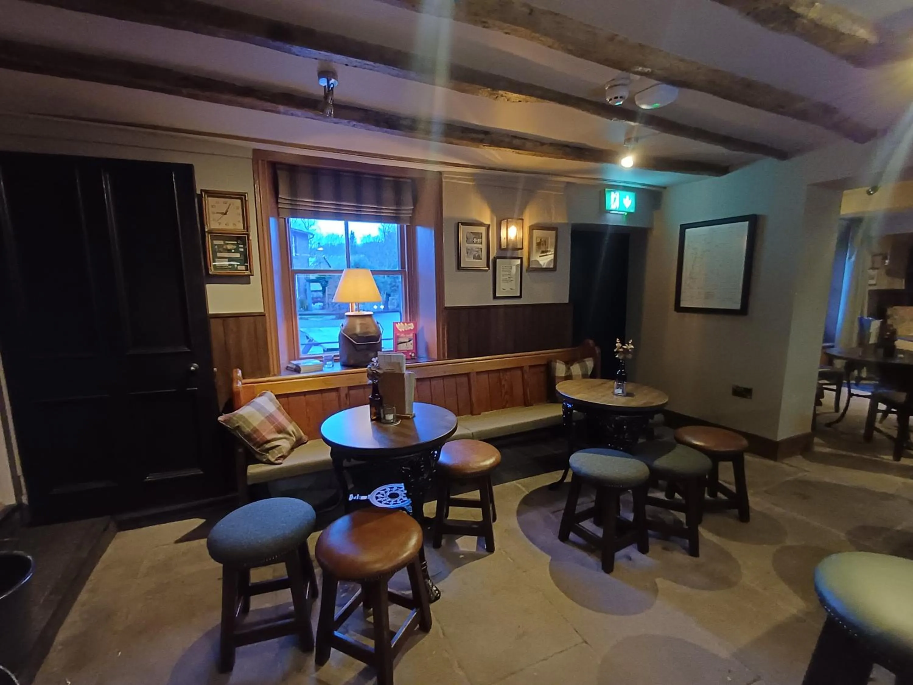 Lounge or bar in Fox and Pheasant Inn